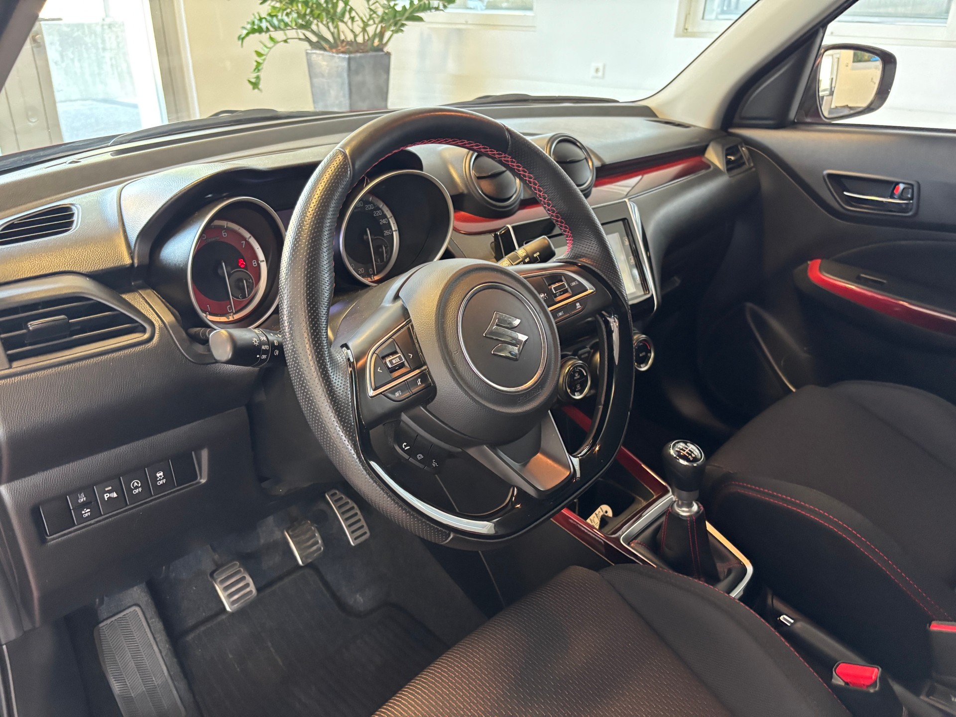SUZUKI Swift Sport 1.4i 16V Compact Top Hybrid-image-5