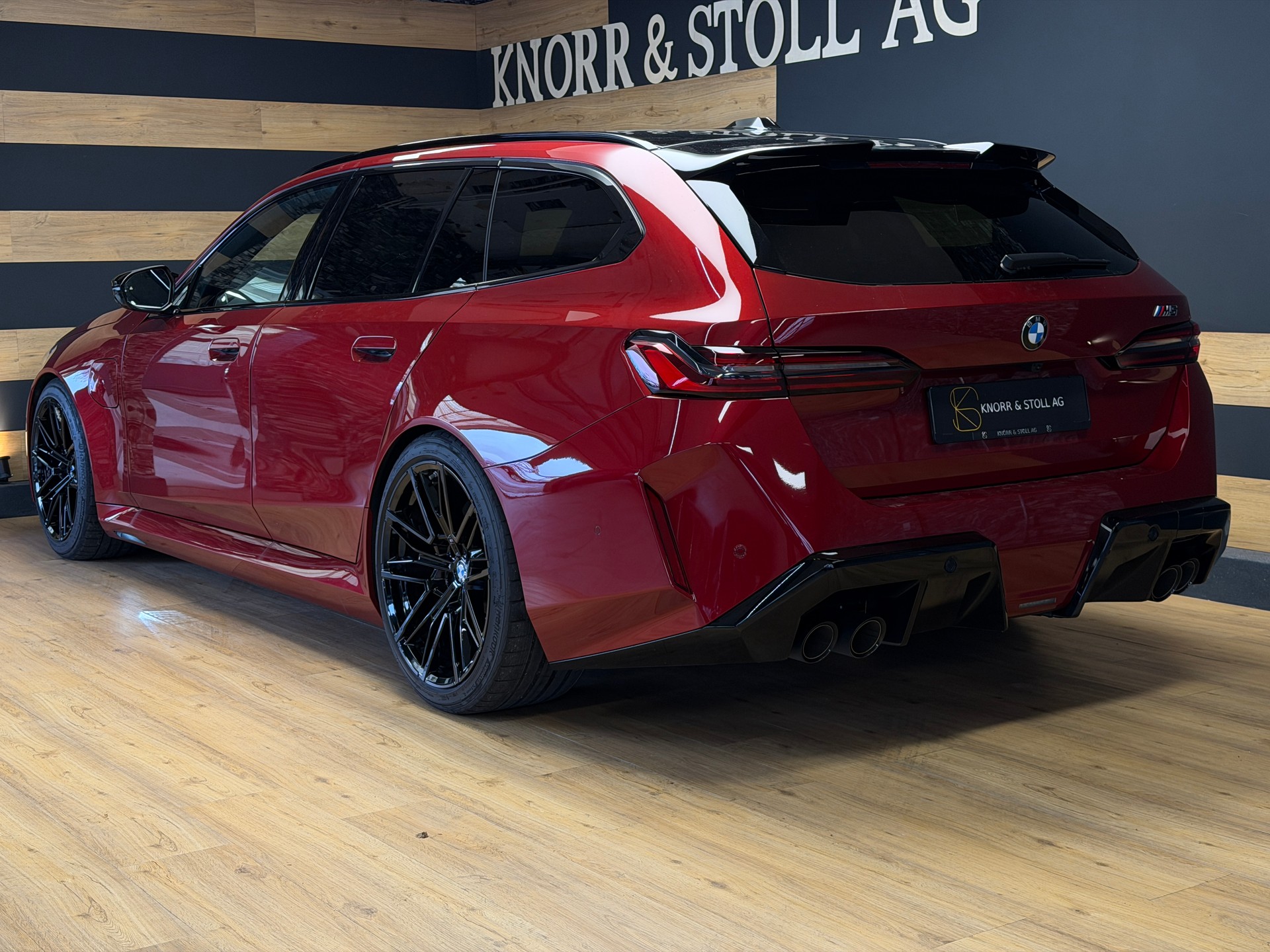 BMW M5 xDrive Touring-image-5