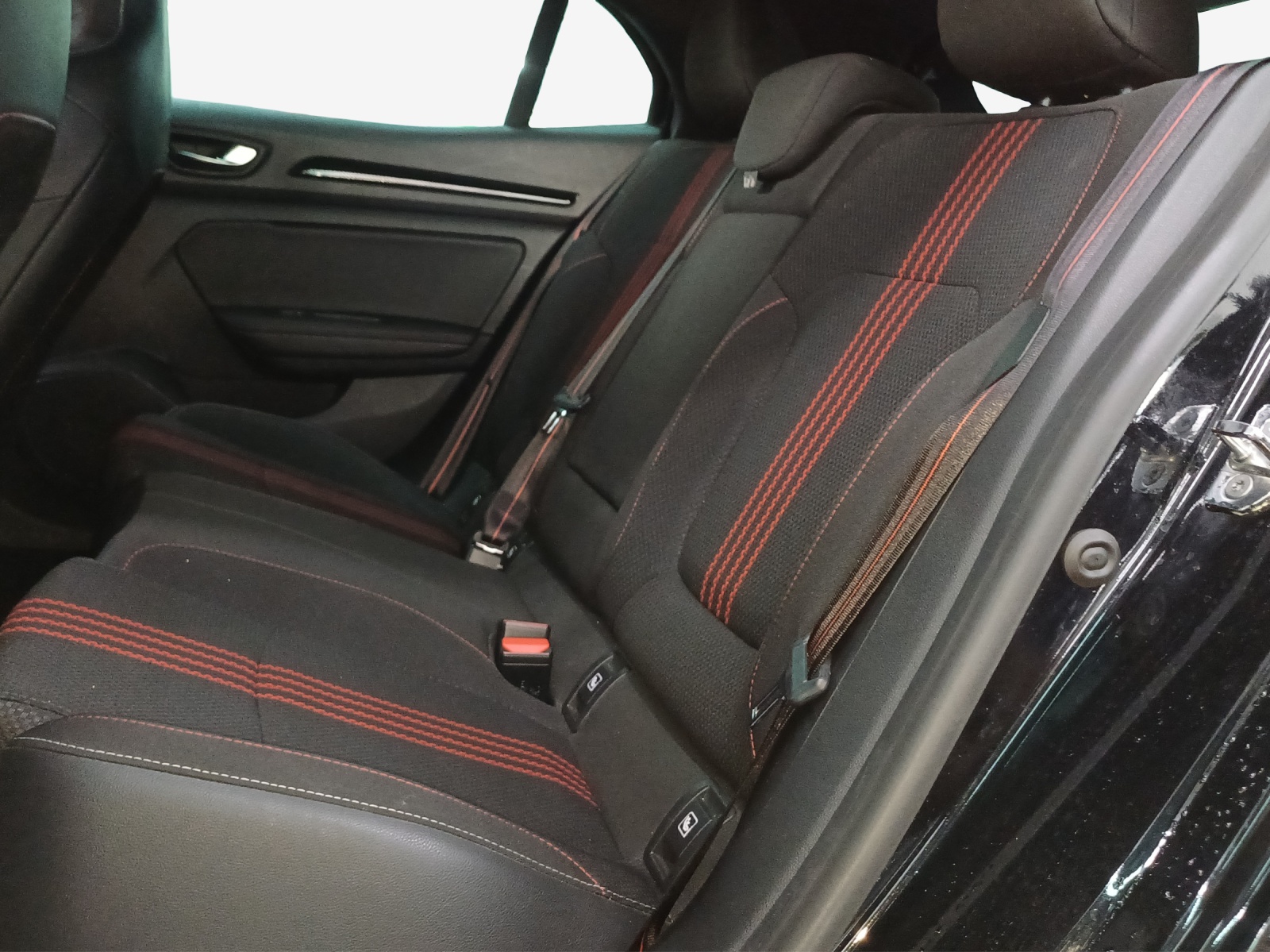 RENAULT Mégane Berline 1.6 E-Tech R.S. Line-image-11