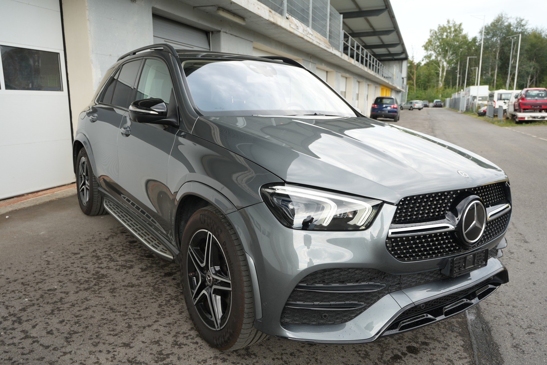 MERCEDES-BENZ GLE 450 4Matic 9G-Tronic-showroom-element-3
