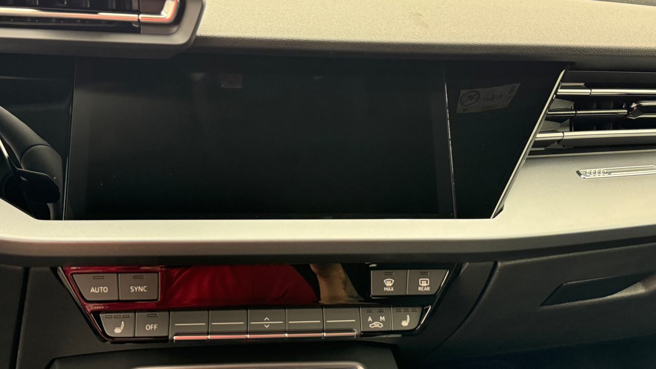 AUDI A3 Sportback TFSI 110 KW S Line-image-7