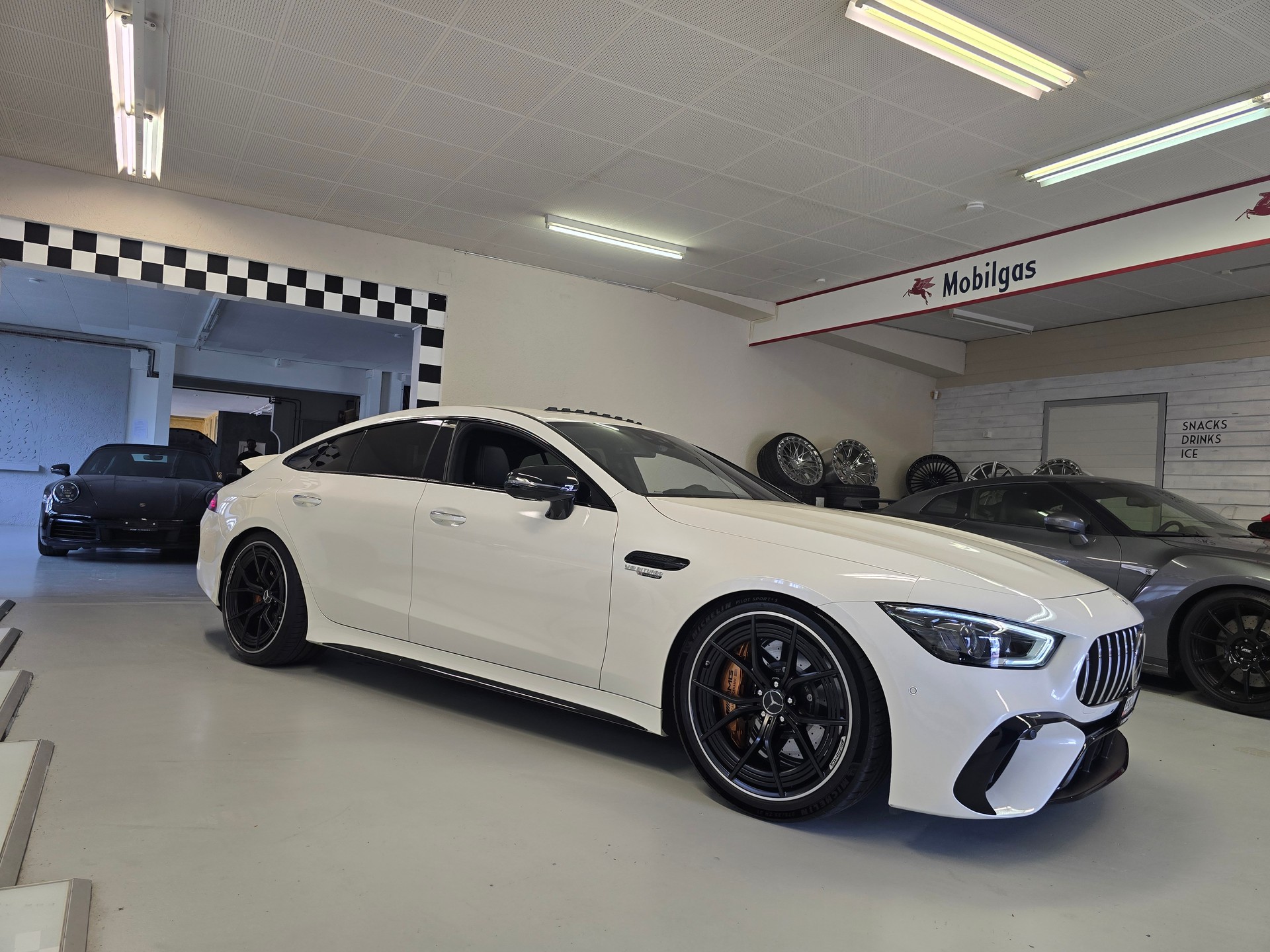 MERCEDES-BENZ AMG GT 4 63 S 4Matic+ E Performance MCT-image-4