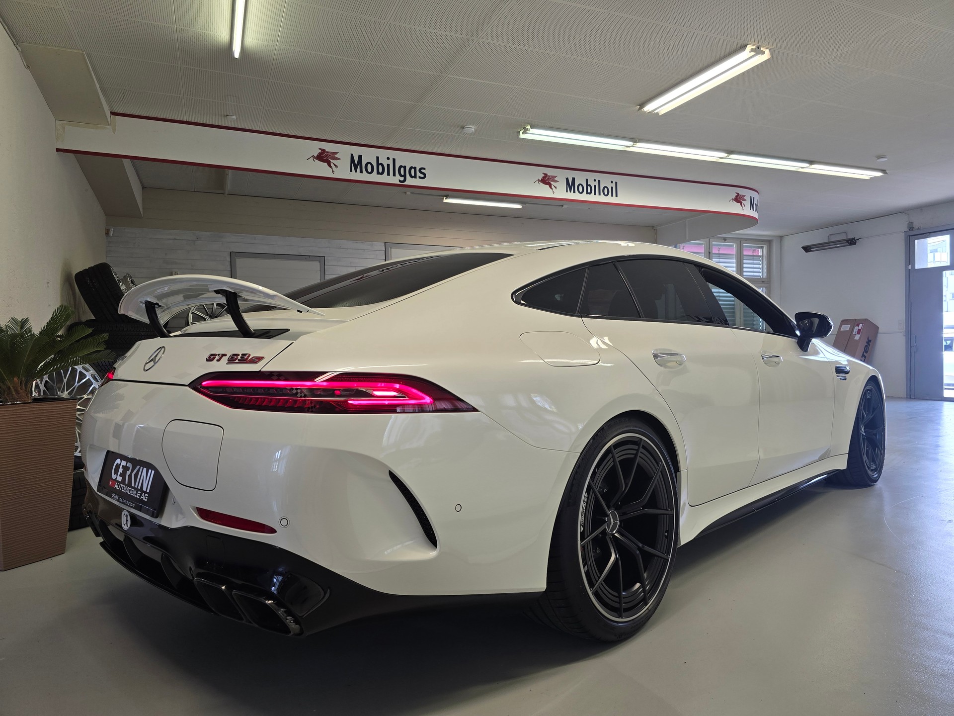 MERCEDES-BENZ AMG GT 4 63 S 4Matic+ E Performance MCT-image-5