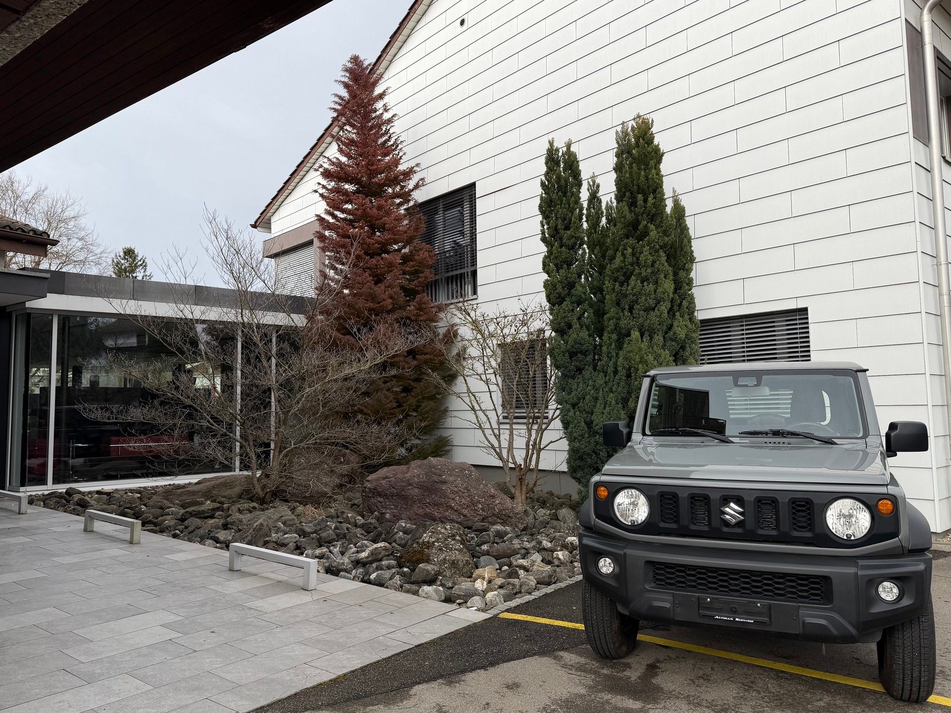SUZUKI Jimny 1.5 Compact+ 4x4 Automat 4-Plätzer *inkl. Anhängerkupplung*-image-13