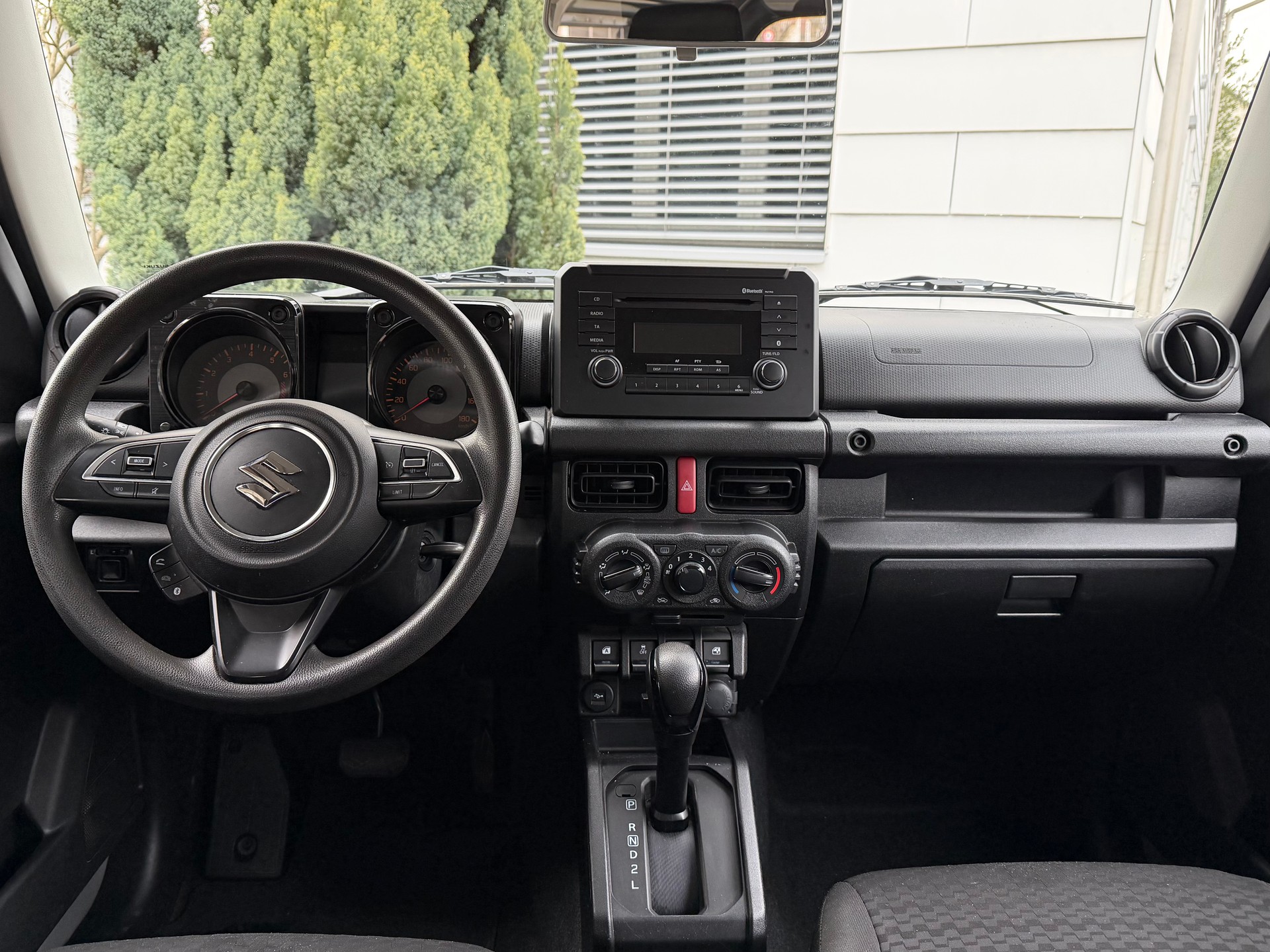 SUZUKI Jimny 1.5 Compact+ 4x4 Automat 4-Plätzer *inkl. Anhängerkupplung*-image-7