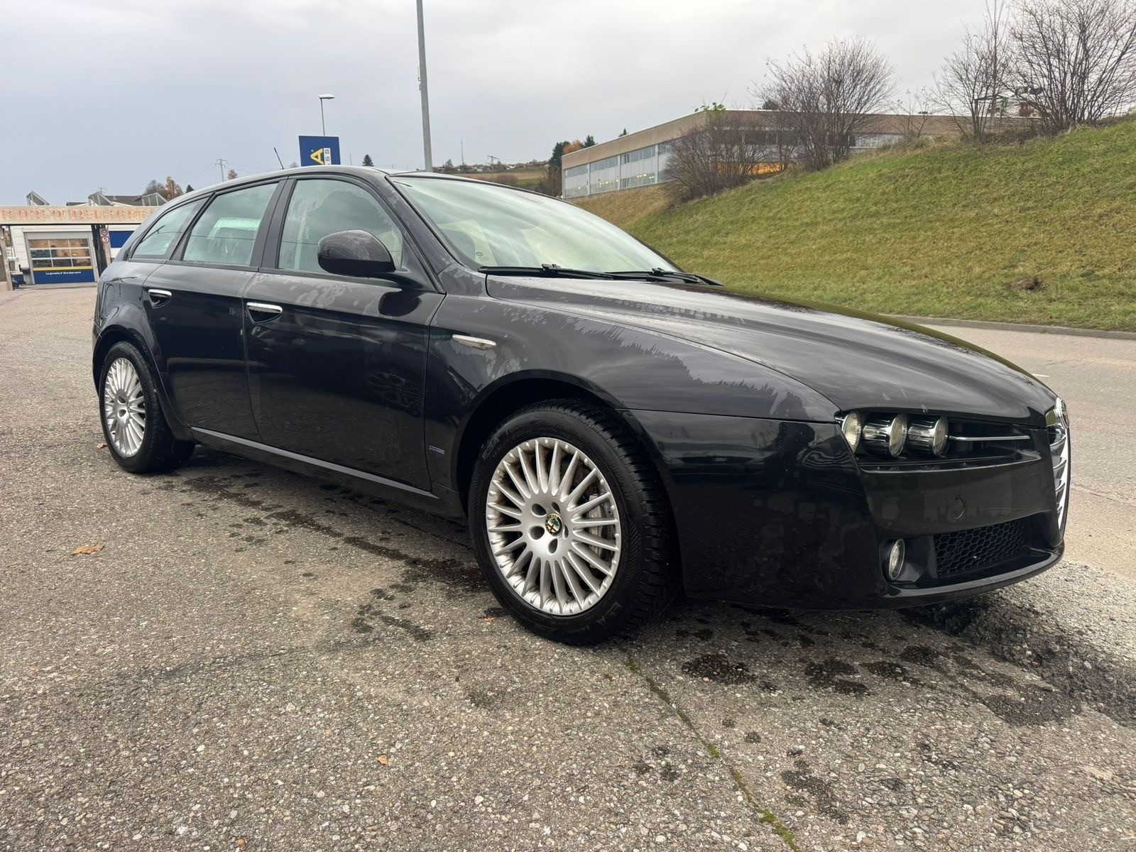 ALFA ROMEO 159 Sportwagon 2.4 JTD Distinctive Q-Tronic-showroom-element-2
