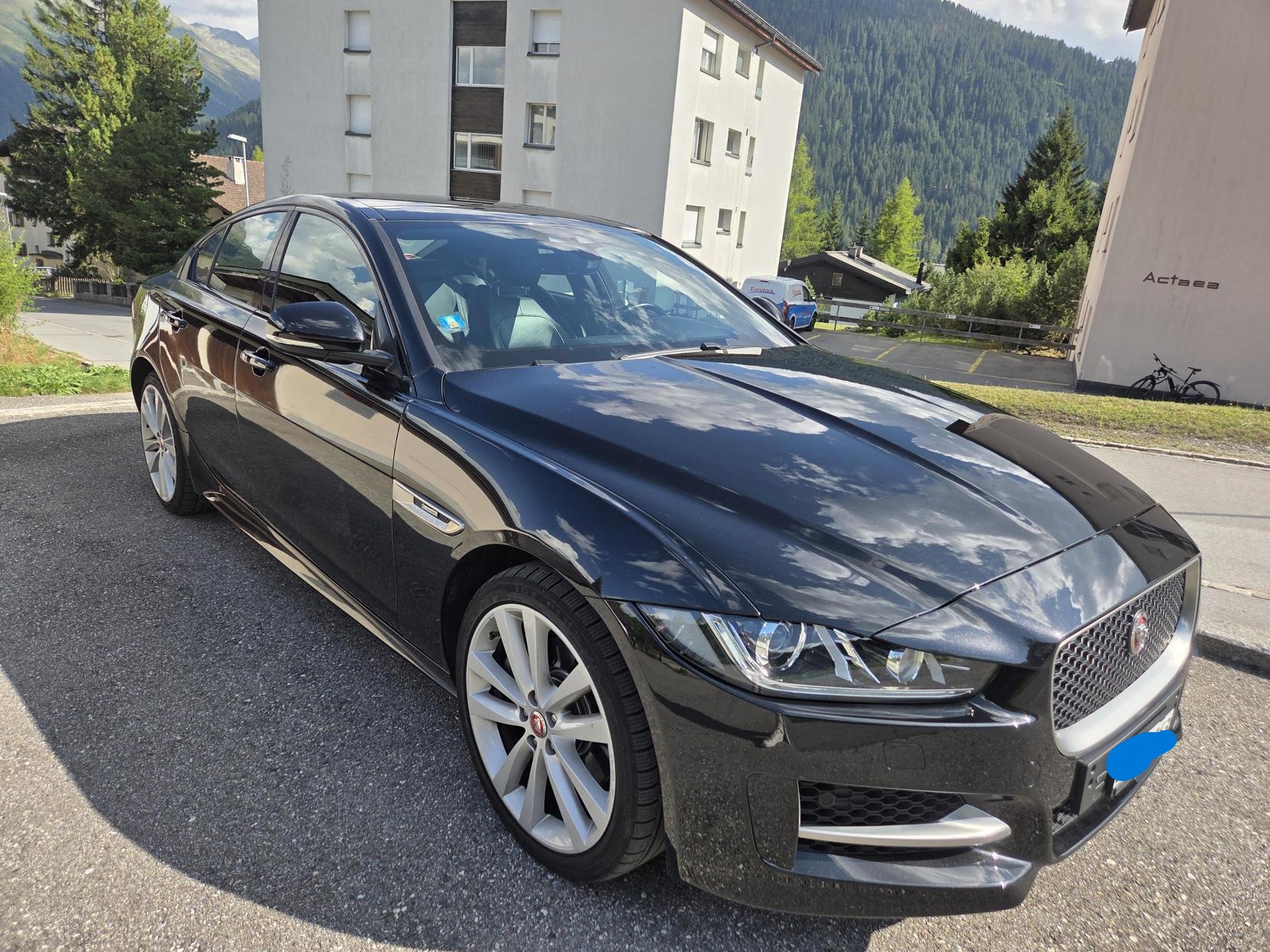 JAGUAR 2.0 D 180 R-Sport AWD