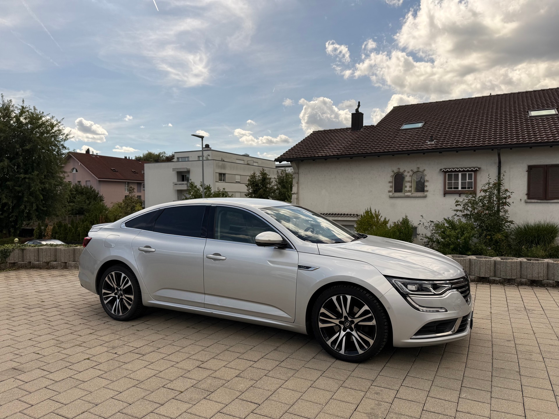 RENAULT Talisman 1.6 TCe Initiale EDC-showroom-element-2