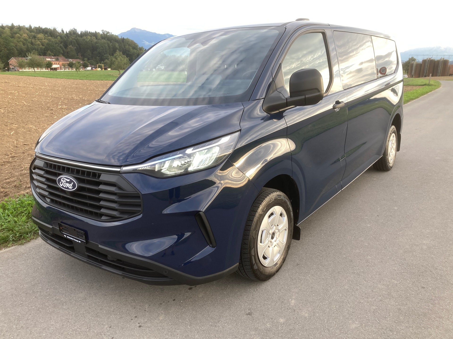 FORD Transit Custom Combi 320 L2H1 Trend Automat mit Anhängerkupplung