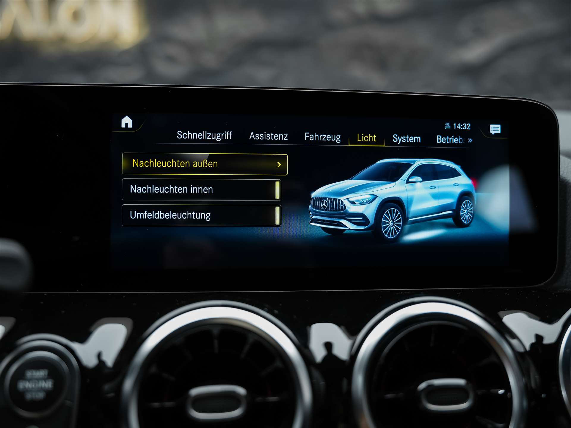 MERCEDES-BENZ GLA 35 AMG 4Matic 8G-Speedshift DCT *ALL BLACK*AHK*Ambientebeleuchtung*-image-38