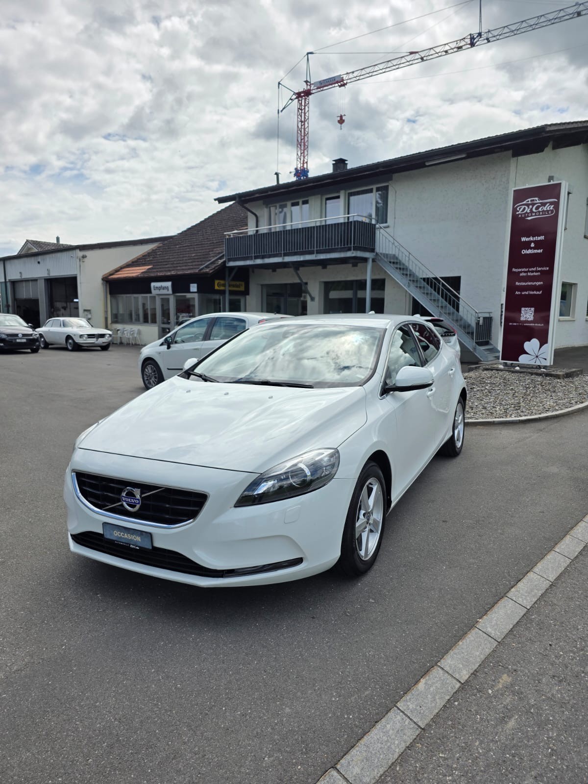 VOLVO V40 D3 Momentum