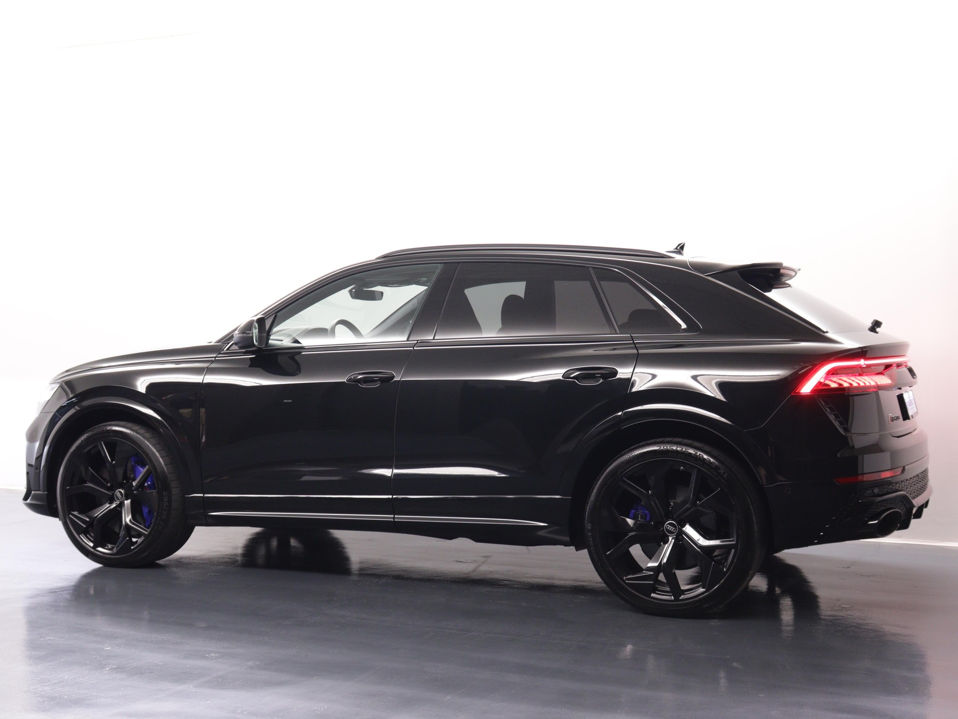 AUDI RS Q8 4.0 V8 TFSI quattro T-Tronic-showroom-element-3