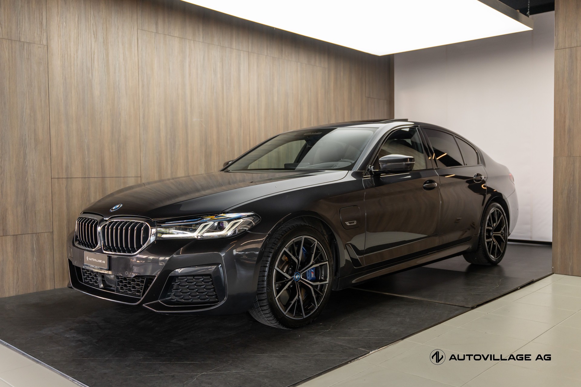 BMW 545e xDrive Pure M Sport Steptronic