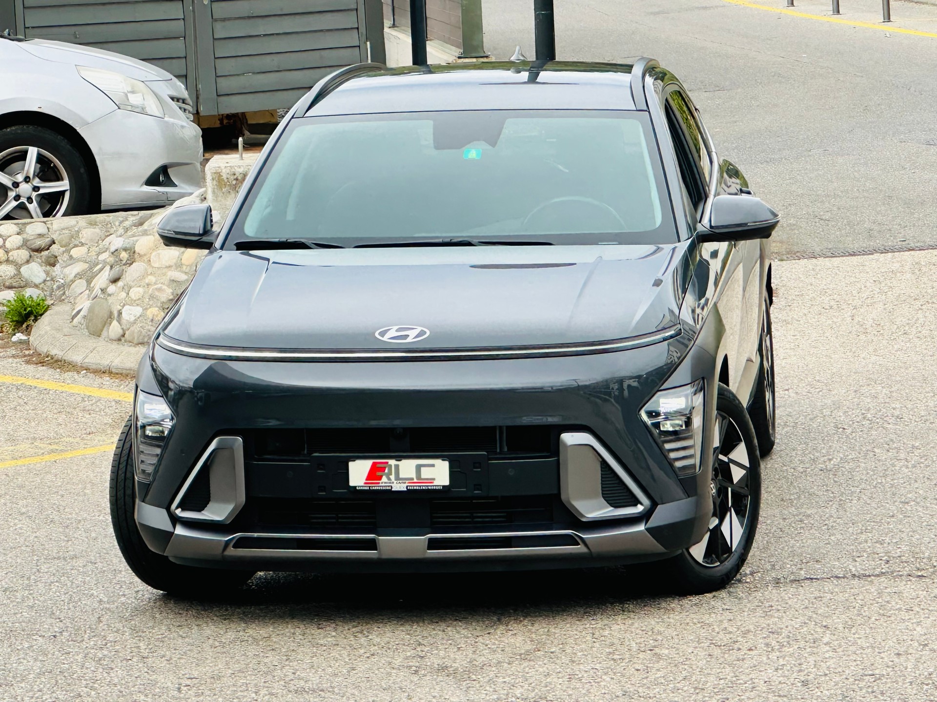 HYUNDAI Kona 1.6 T-GDi Amplia 4WD DCT-showroom-element-1