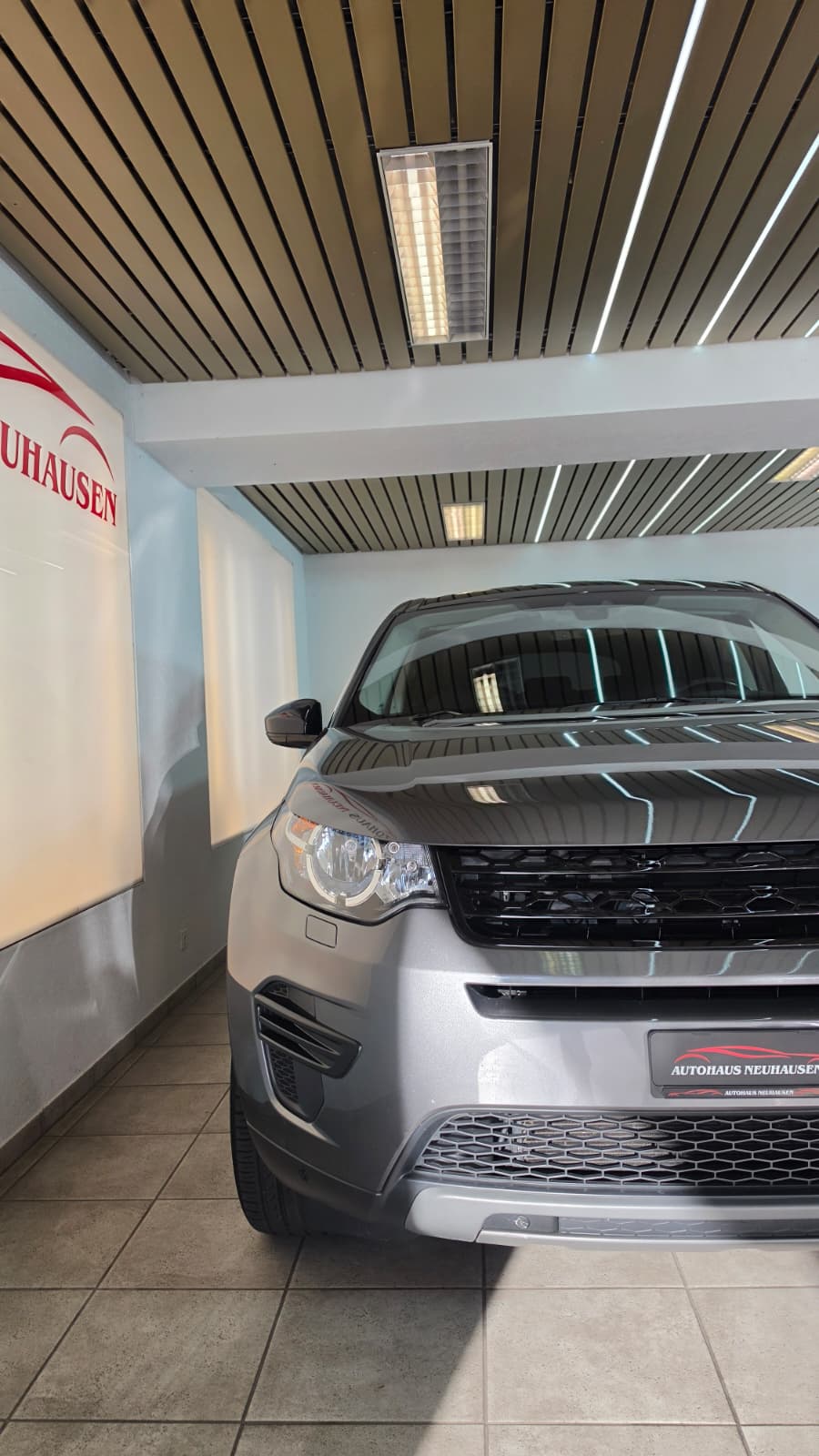 LAND ROVER Discovery Sport 2.0 TD4 HSE, SCHWEIZER FAHZREUG, GUT ERHALTEN, FRISCH AB MFK UND FRISCH AB SERVICE-showroom-element-3