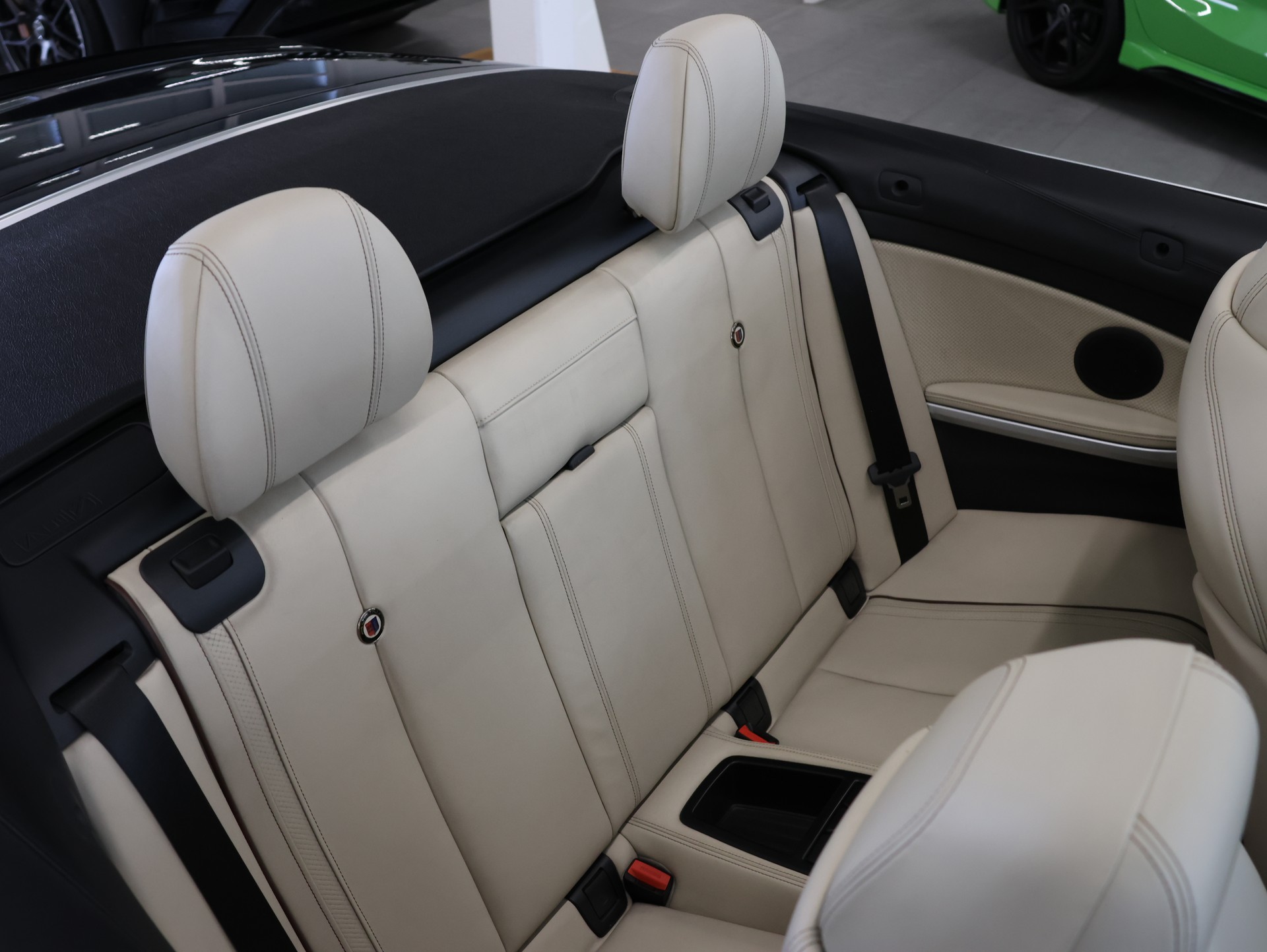 BMW-ALPINA B4 S BiTurbo Cabrio 3.0 Switch-Tronic-image-25