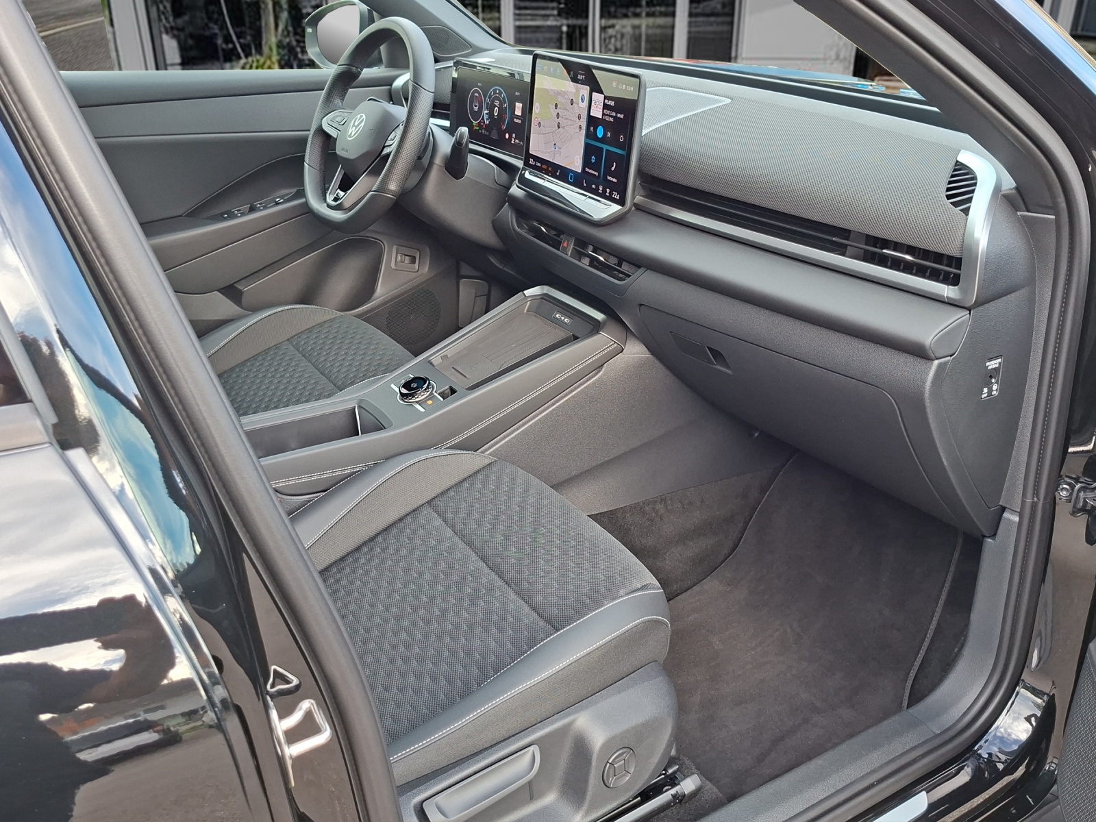VW T-Roc 1.5 eTSI mHEV R-Line DSG-image-19
