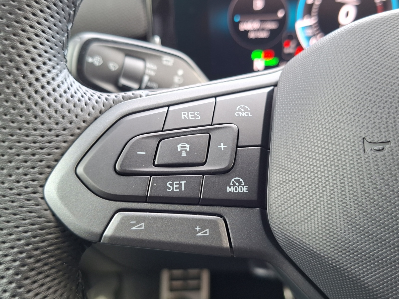 VW T-Roc 1.5 eTSI mHEV R-Line DSG-image-26