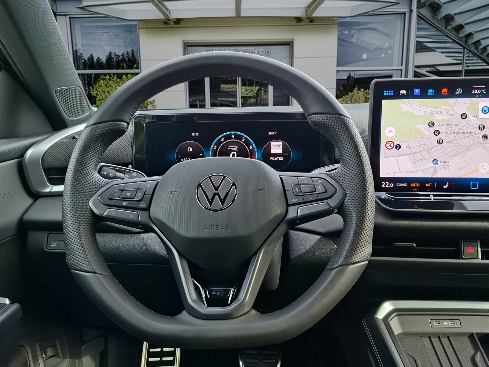 VW T-Roc 1.5 eTSI mHEV R-Line DSG-image-12
