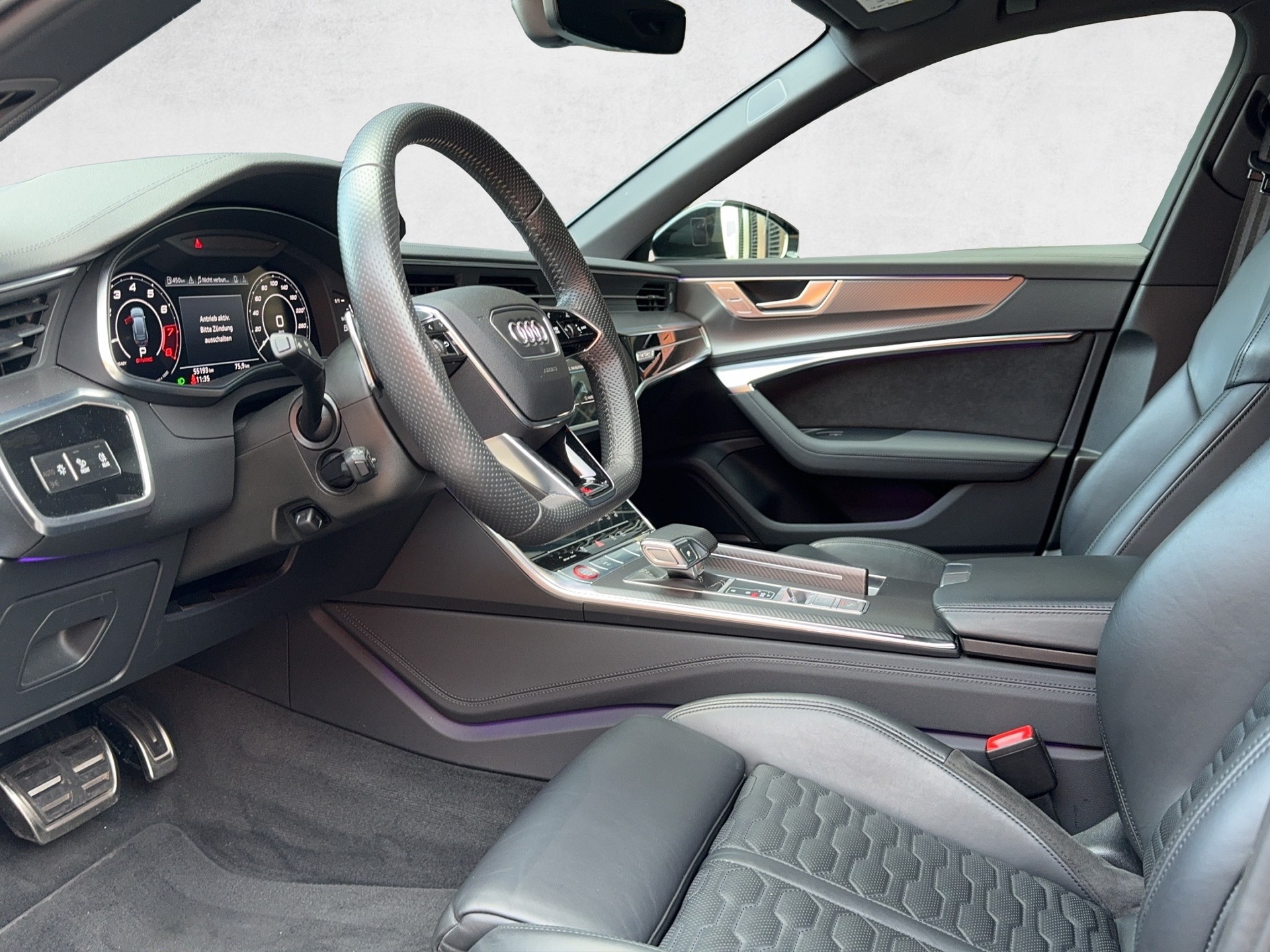 AUDI RS6 Avant 4.0 TFSI V8 quattro-image-8