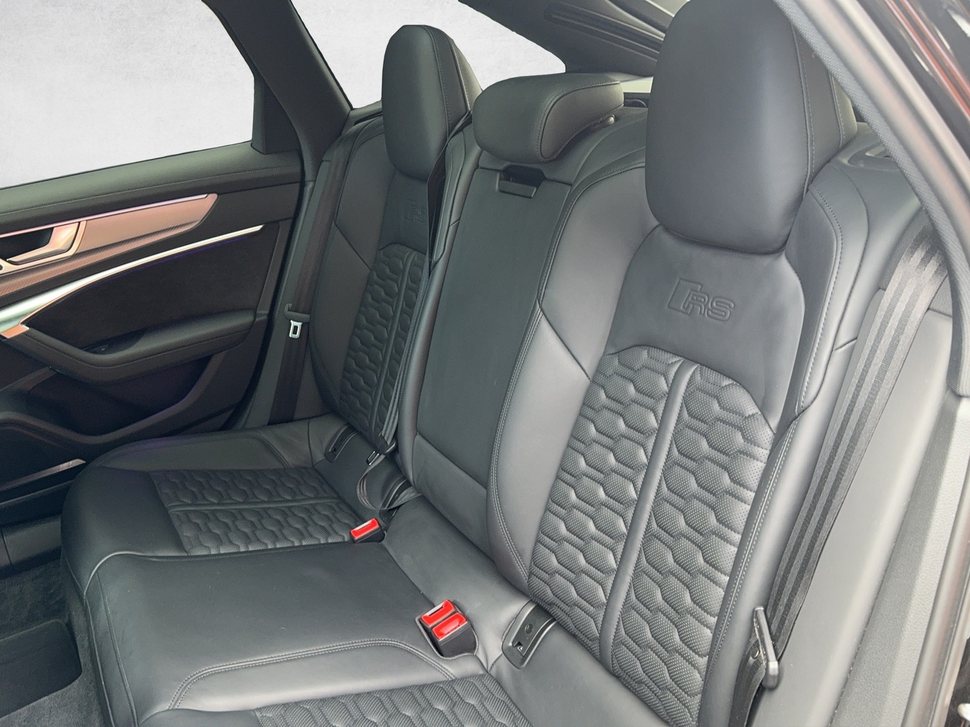 AUDI RS6 Avant 4.0 TFSI V8 quattro-image-13
