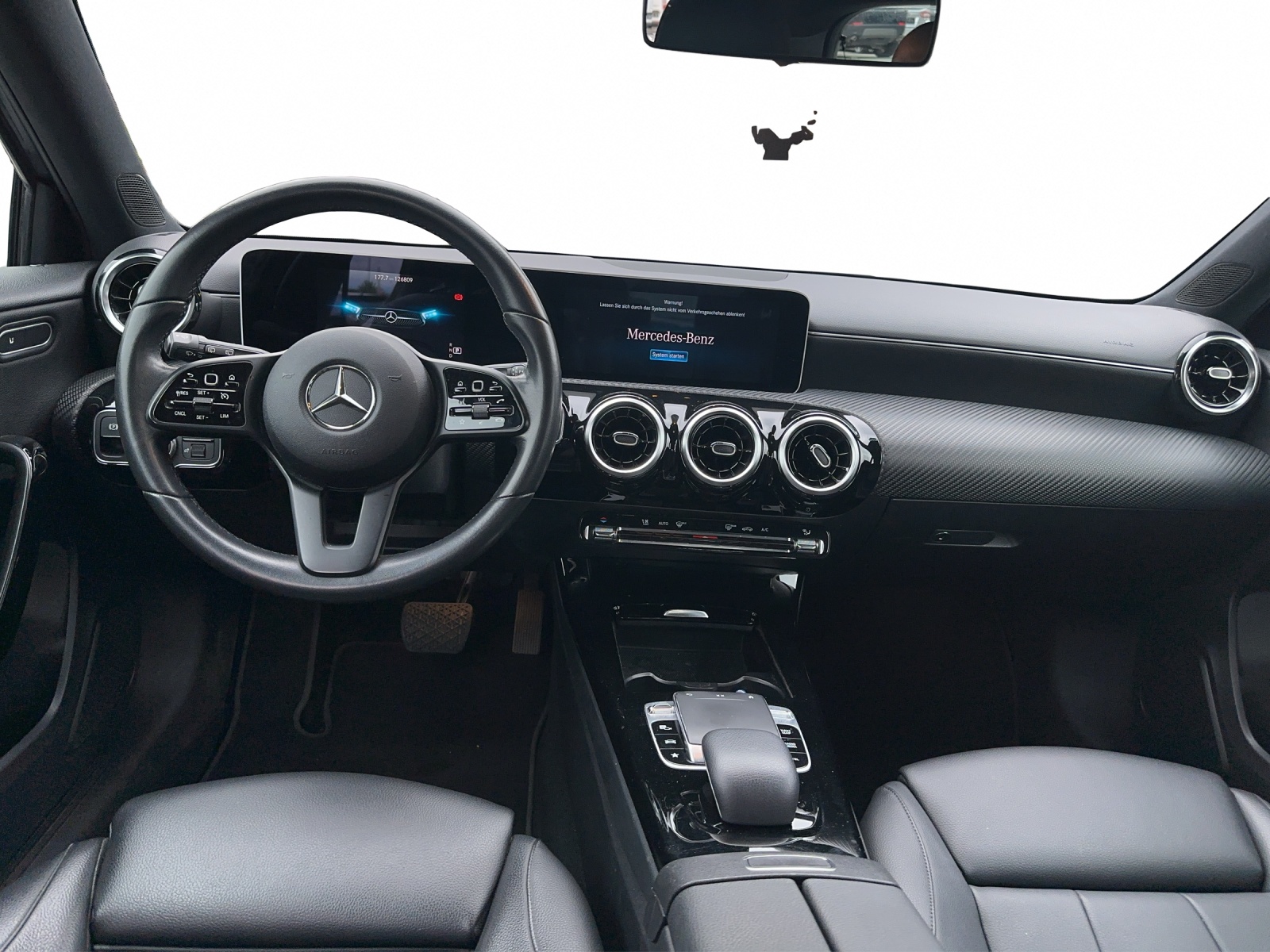 MERCEDES-BENZ A 200 Style 7G-DCT-image-10