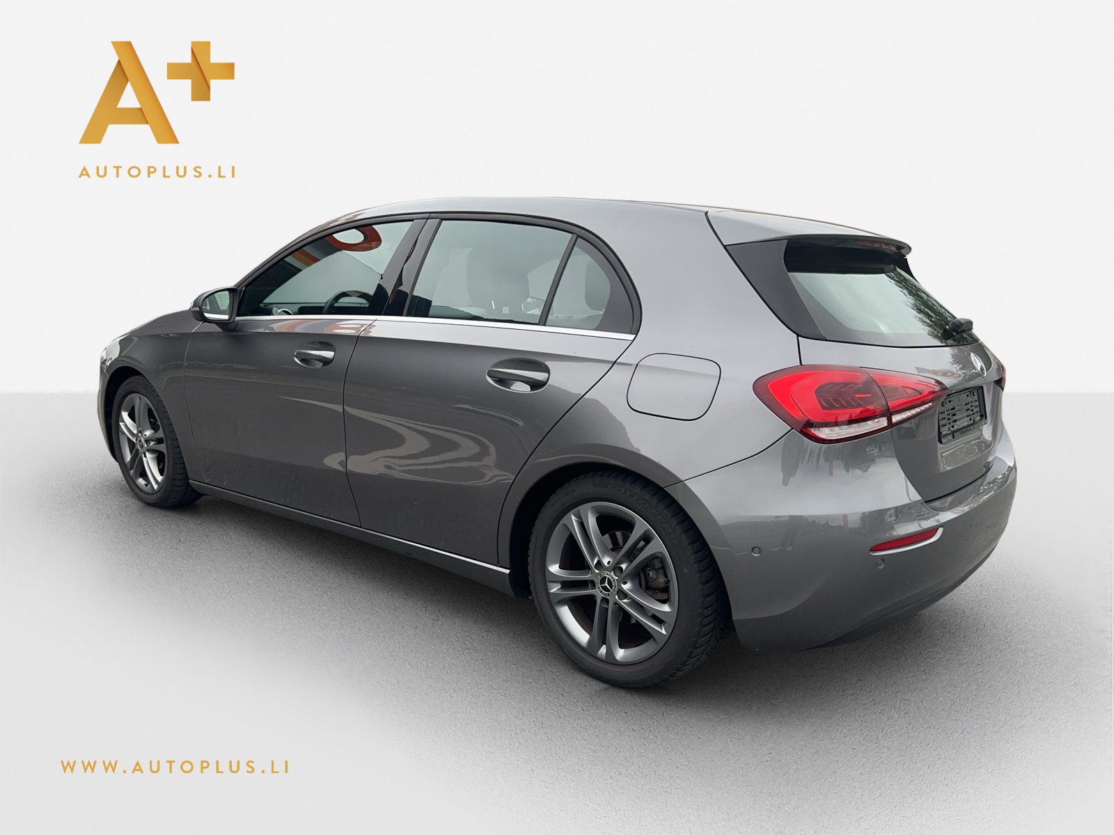MERCEDES-BENZ A 200 Style 7G-DCT-image-3