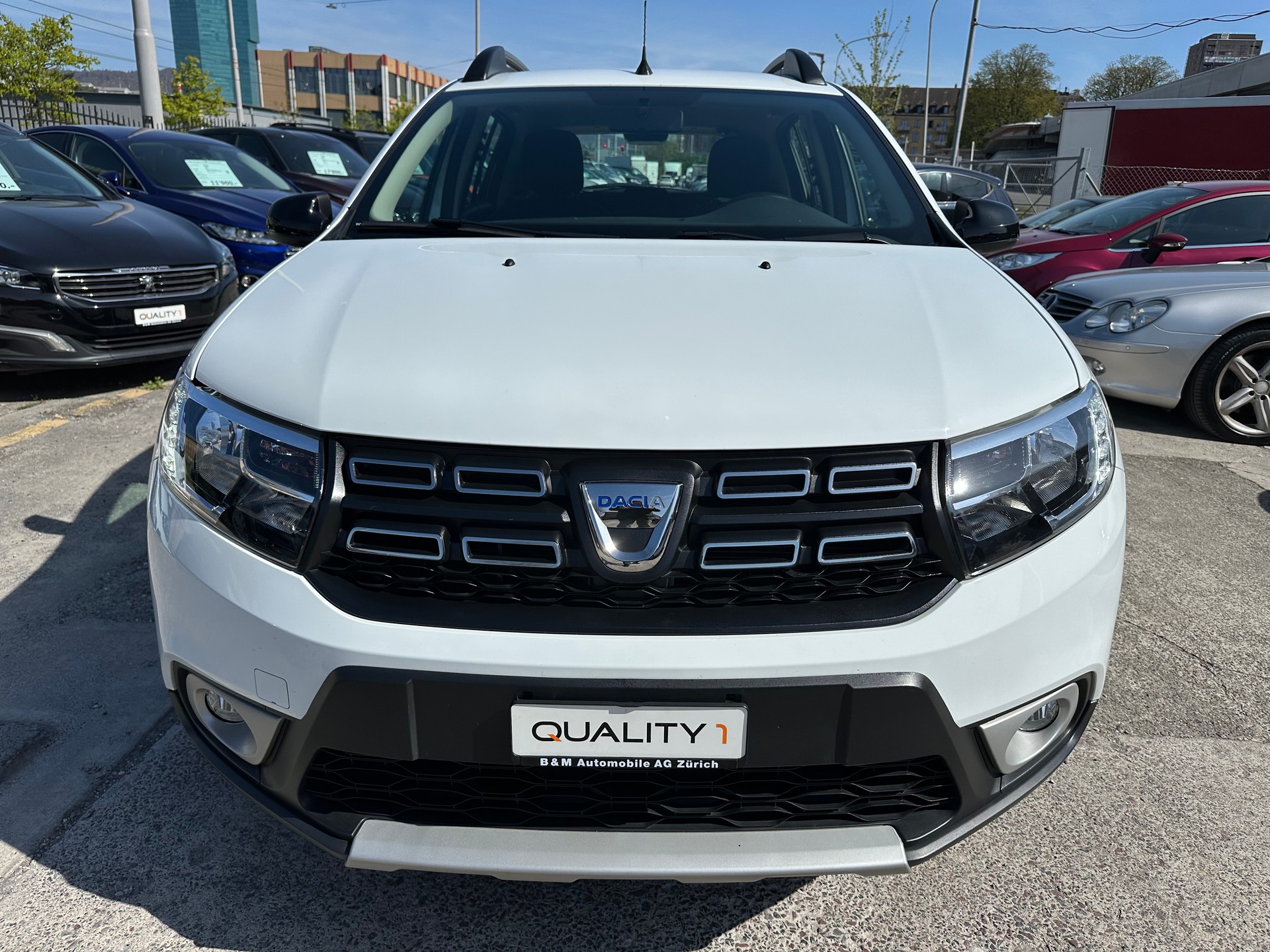 DACIA Sandero Tce 100 Celebration-showroom-element-1