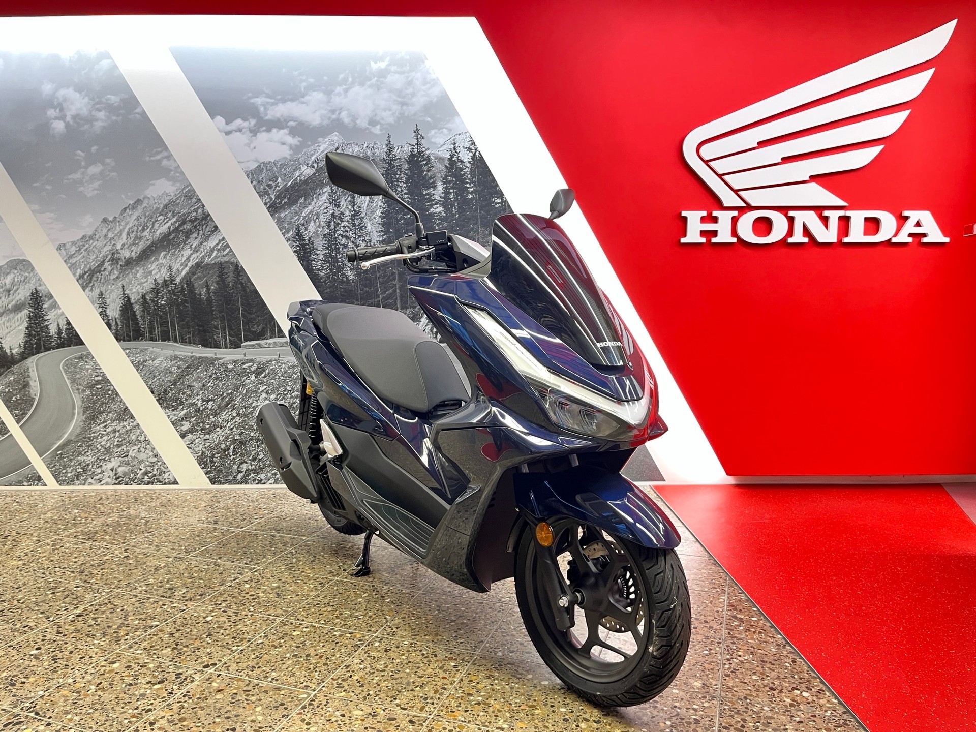 HONDA PCX 125 i ABS DX mit TFT Display-image-2
