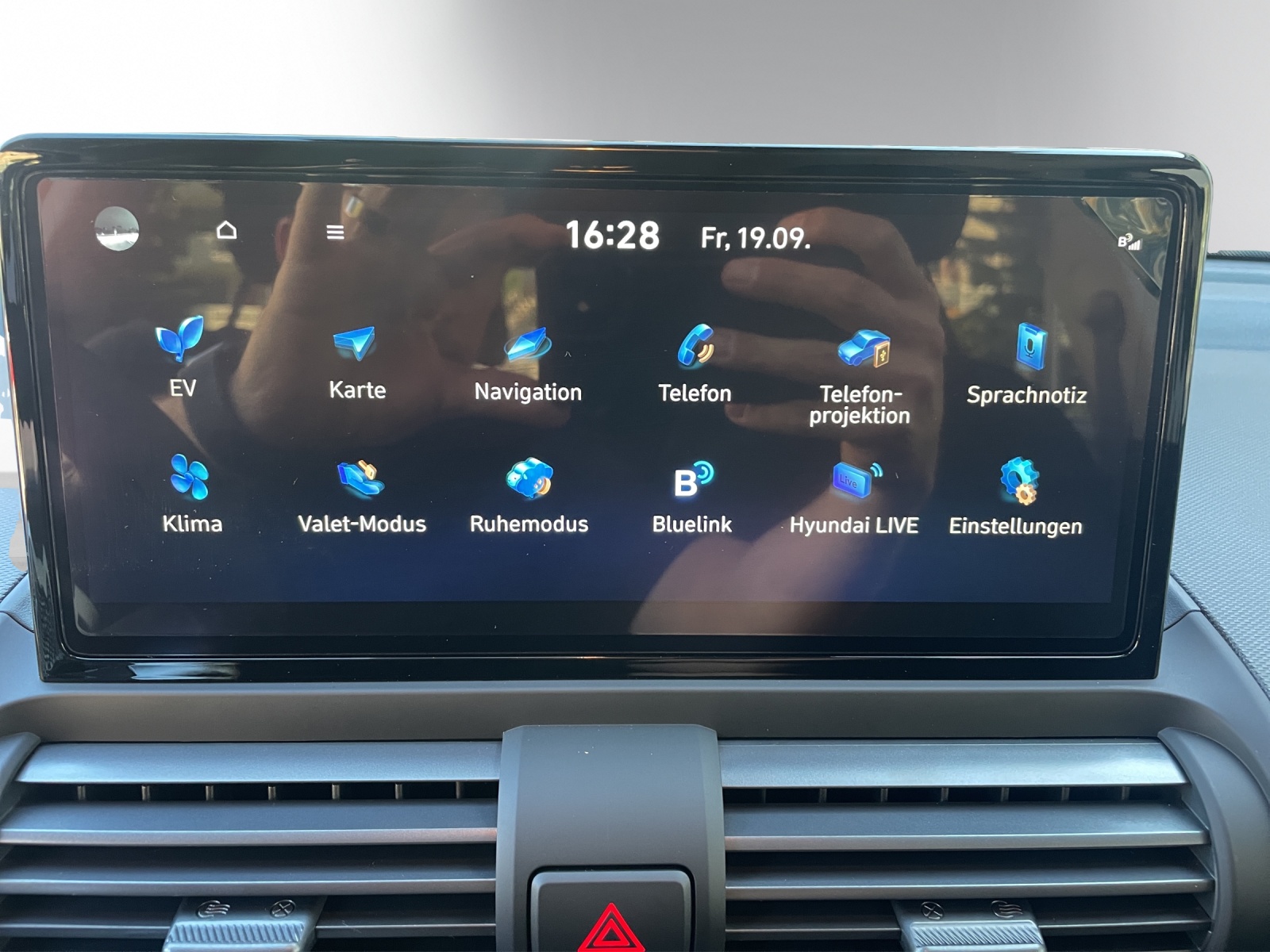 HYUNDAI Inster 49kWh Amplia-image-11