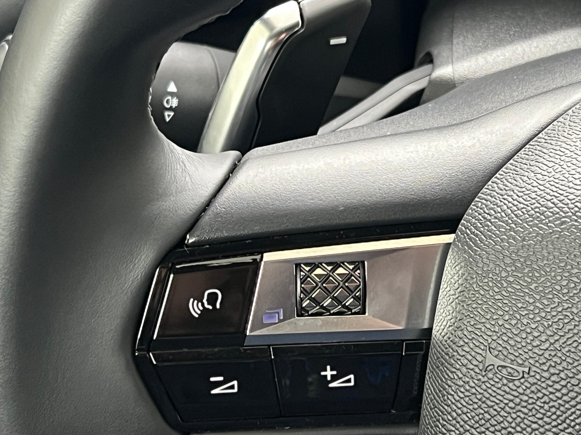 DS AUTOMOBILES 3 Crossback 1.2 PureTech 155 Bastille / Jetzt mit attraktivem 1.99% Leasing-image-15