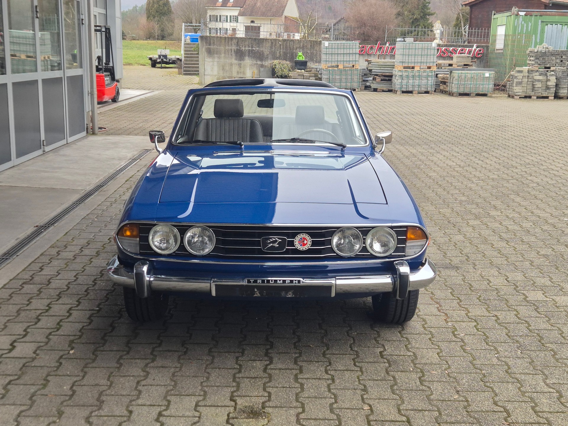 TRIUMPH V8-image-3