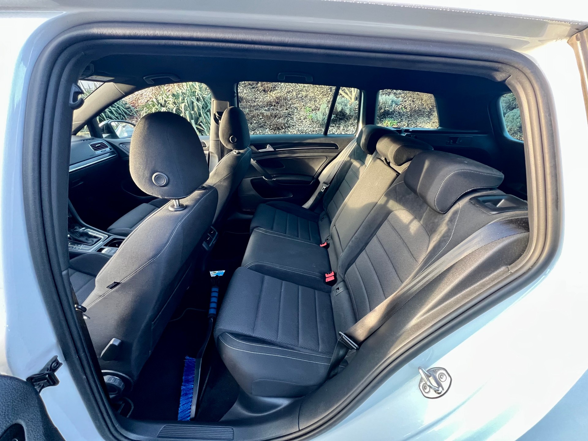 VW Golf Variant 2.0 TSI R 4Motion DSG-image-10