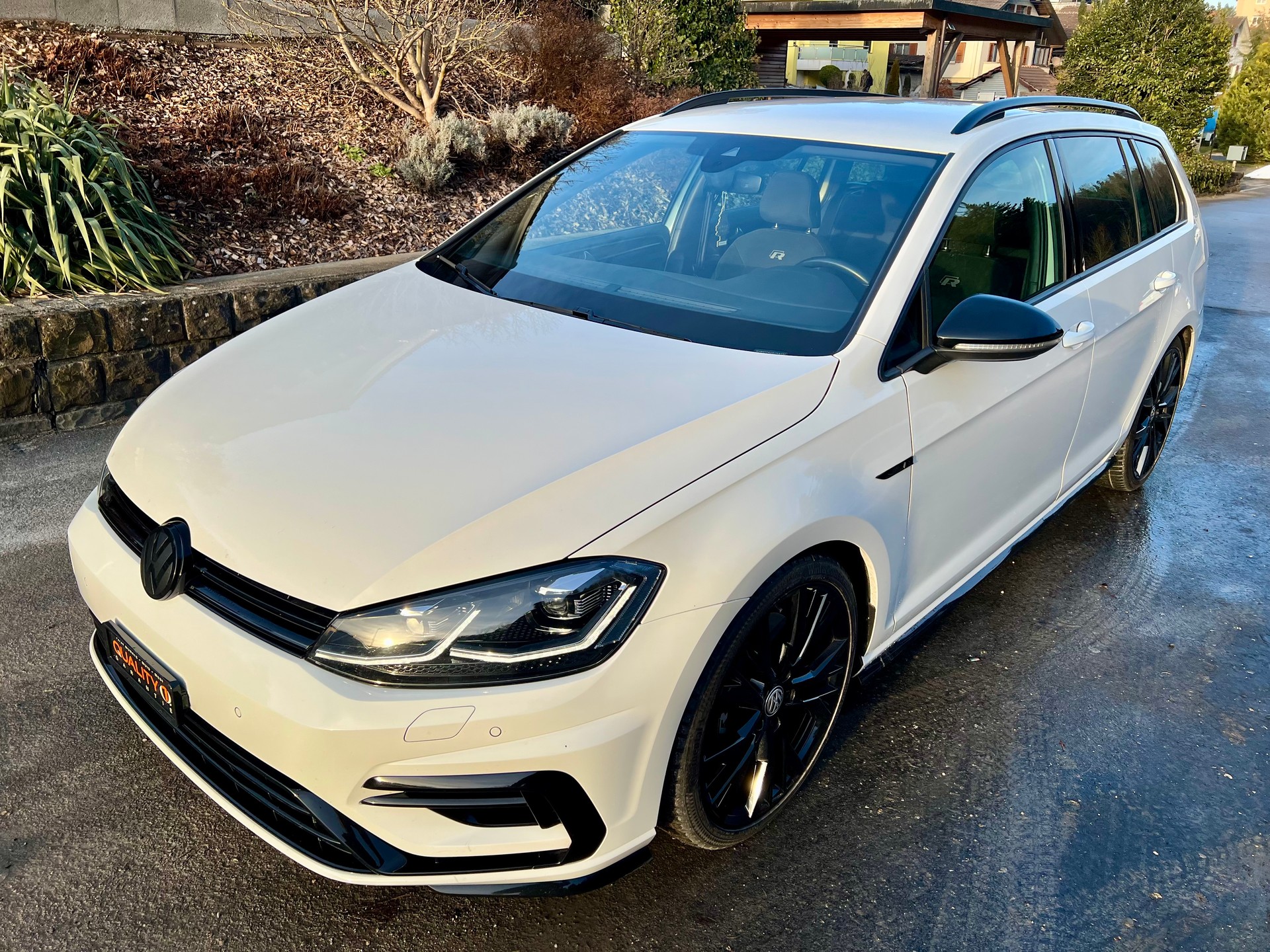 VW Golf Variant 2.0 TSI R 4Motion DSG
