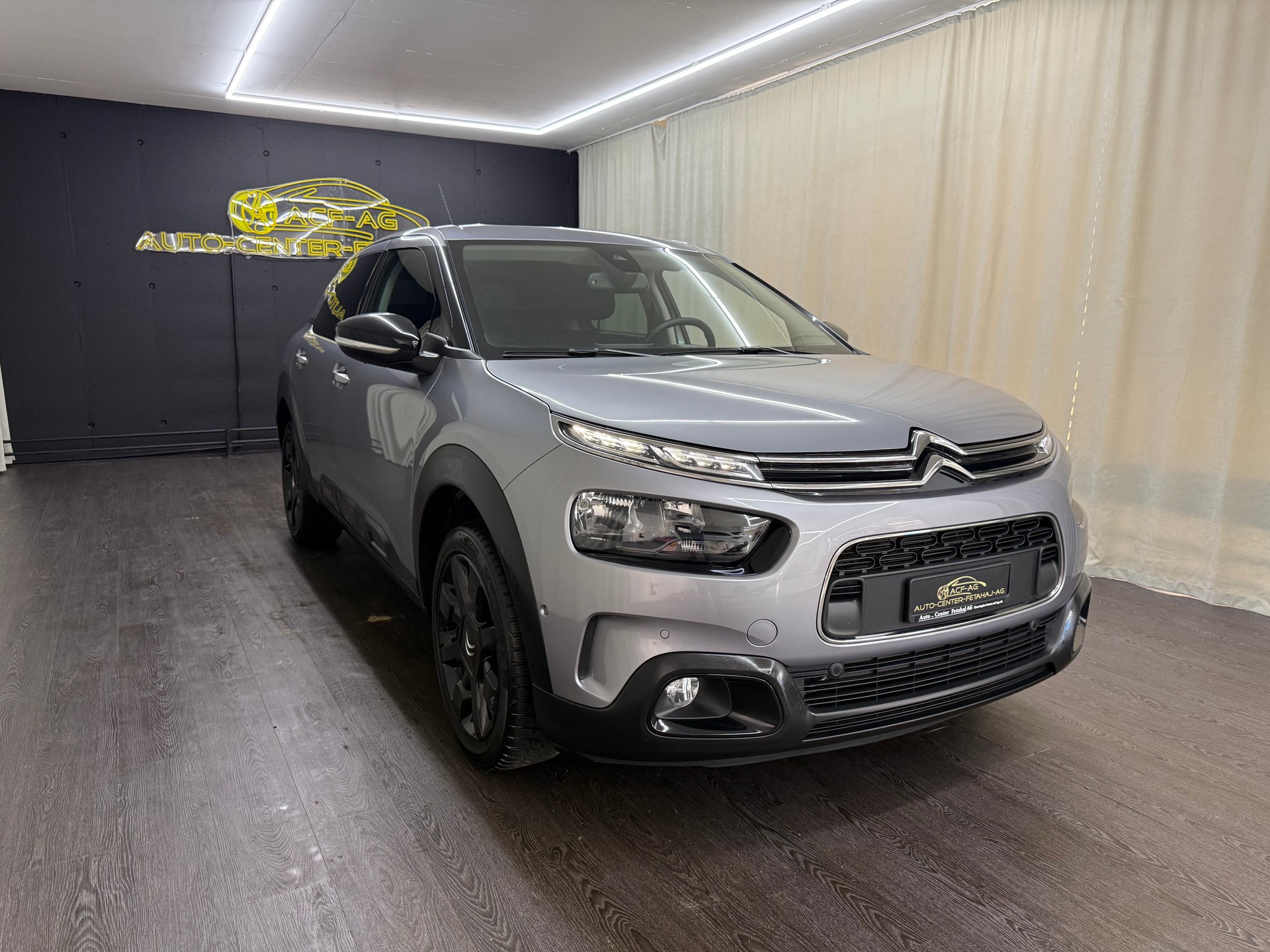 CITROEN C4 Cactus 1.2 Pure Tech Shine-showroom-element-2