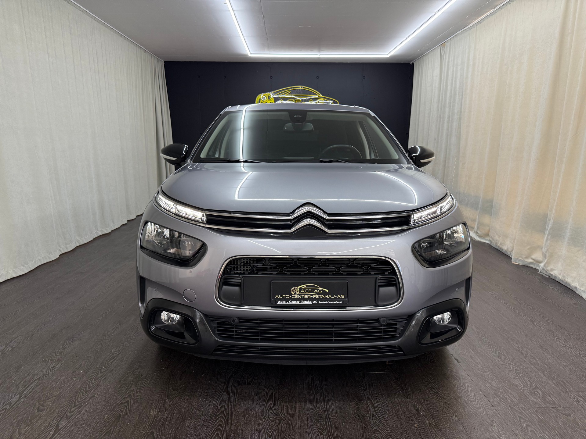CITROEN C4 Cactus 1.2 Pure Tech Shine-showroom-element-1