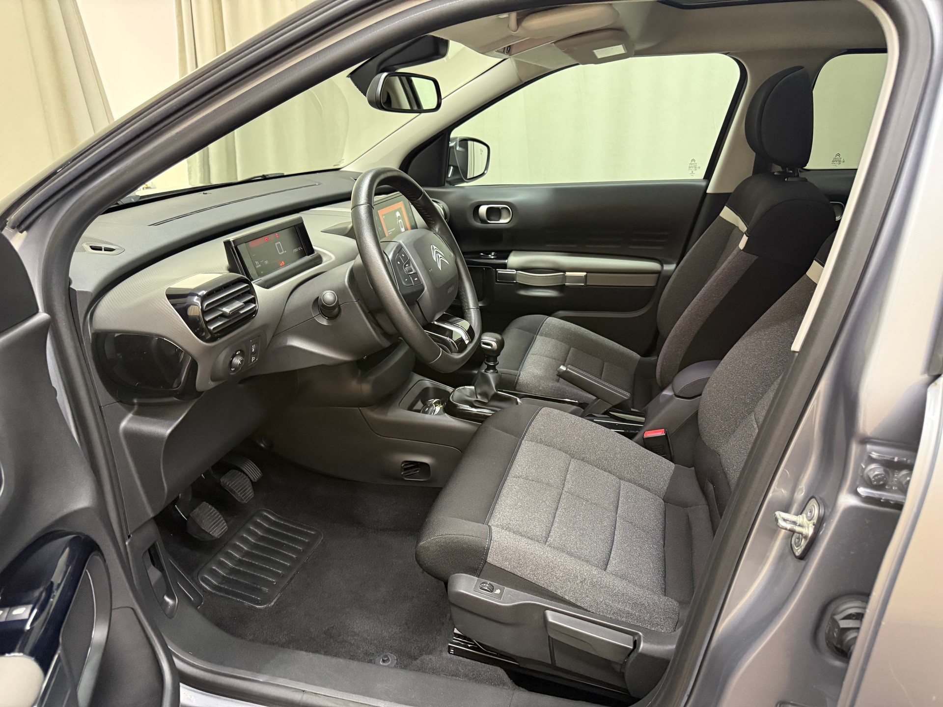 CITROEN C4 Cactus 1.2 Pure Tech Shine-image-7