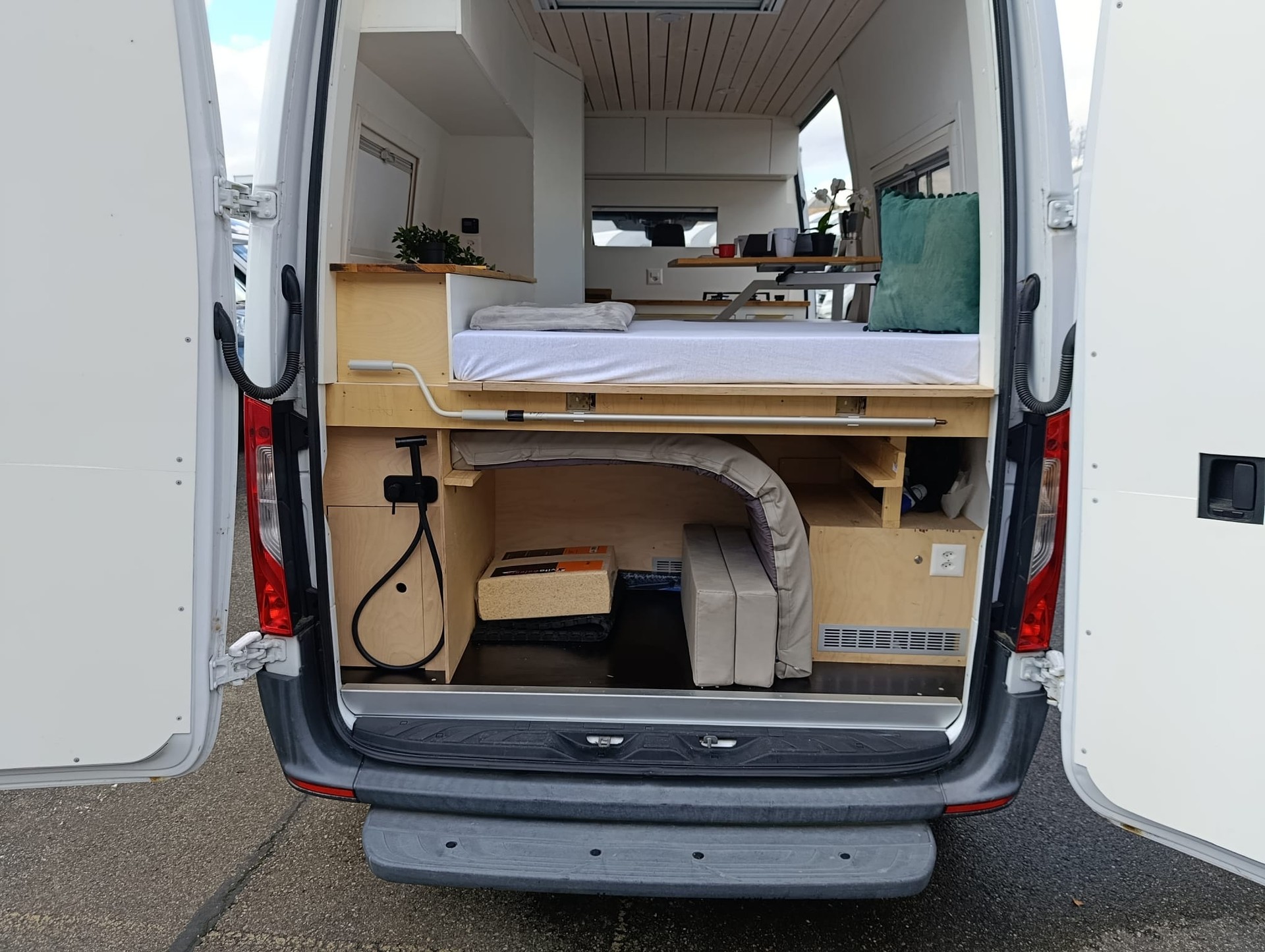 MERCEDES-BENZ 314 CDI ***Bereit für das nächste Abenteuer & komplett autark***Nutzlast 680Kg *Dieselheizung *Kompressorkühlschrank *Solar-image-14