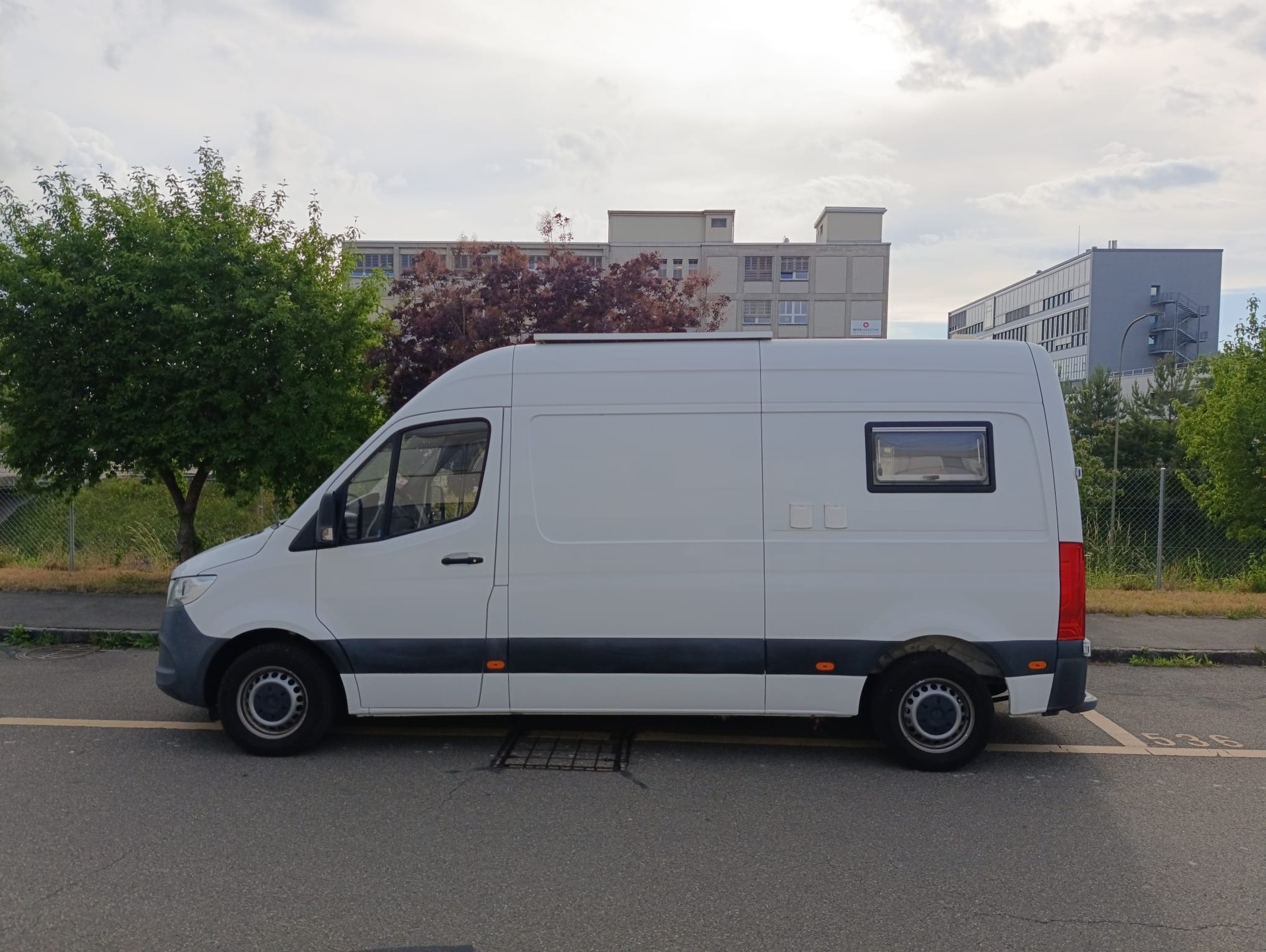 MERCEDES-BENZ 314 CDI ***Bereit für das nächste Abenteuer & komplett autark***Nutzlast 680Kg *Dieselheizung *Kompressorkühlschrank *Solar-image-9