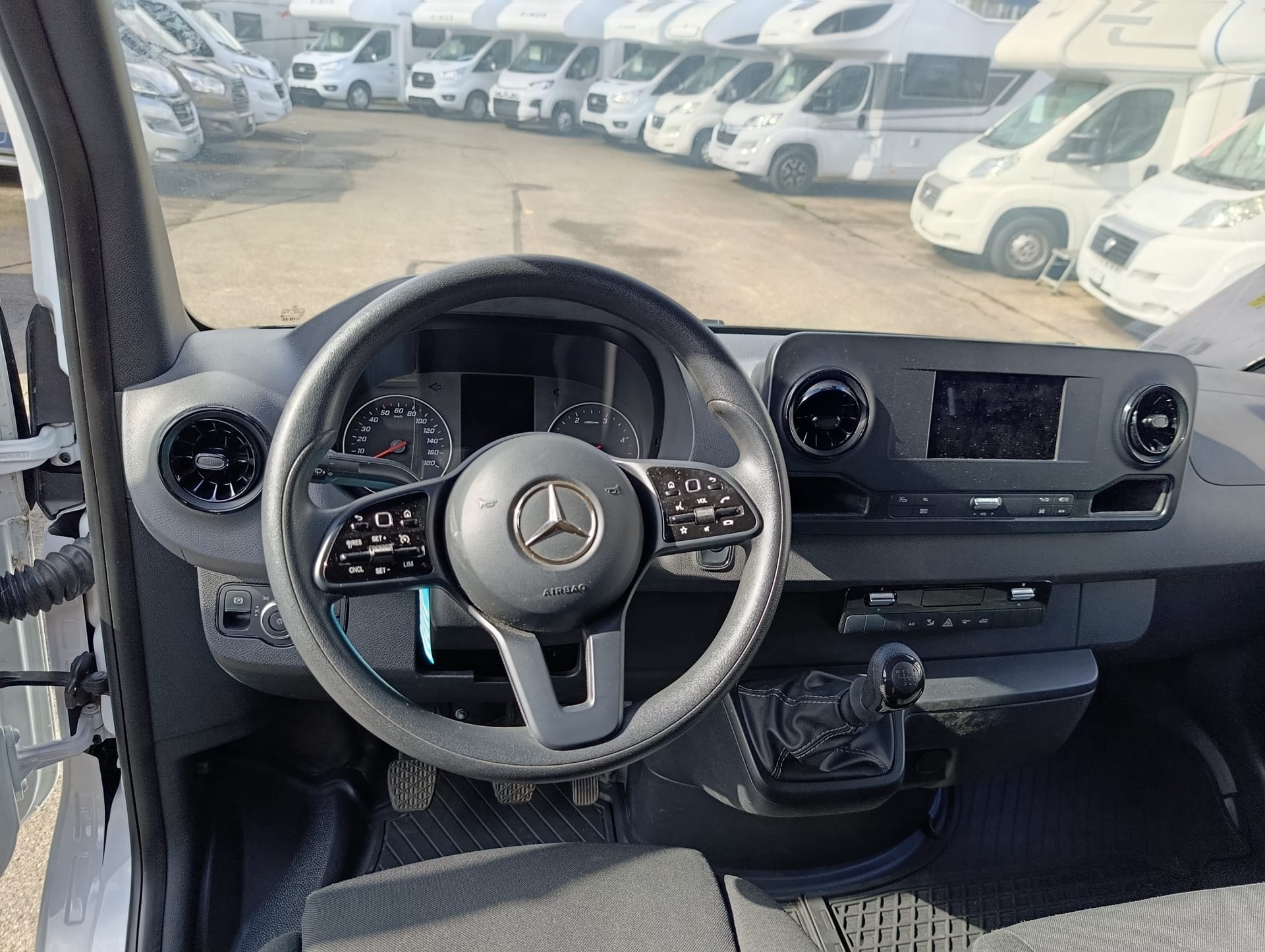 MERCEDES-BENZ 314 CDI ***Bereit für das nächste Abenteuer & komplett autark***Nutzlast 680Kg *Dieselheizung *Kompressorkühlschrank *Solar-image-15