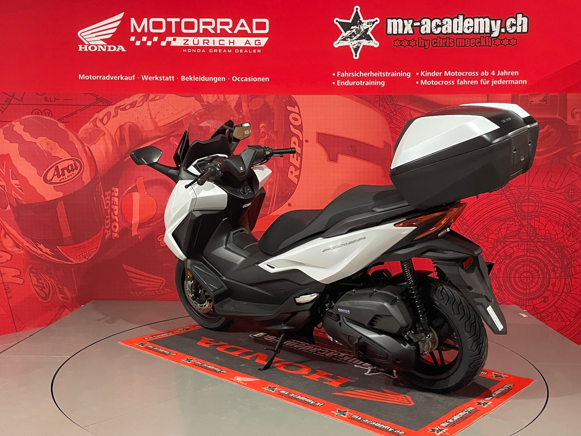 HONDA FORZA 125 Smart Top Box**Modell 2026**Neufahrzeug**Pearl Cool White**-image-6