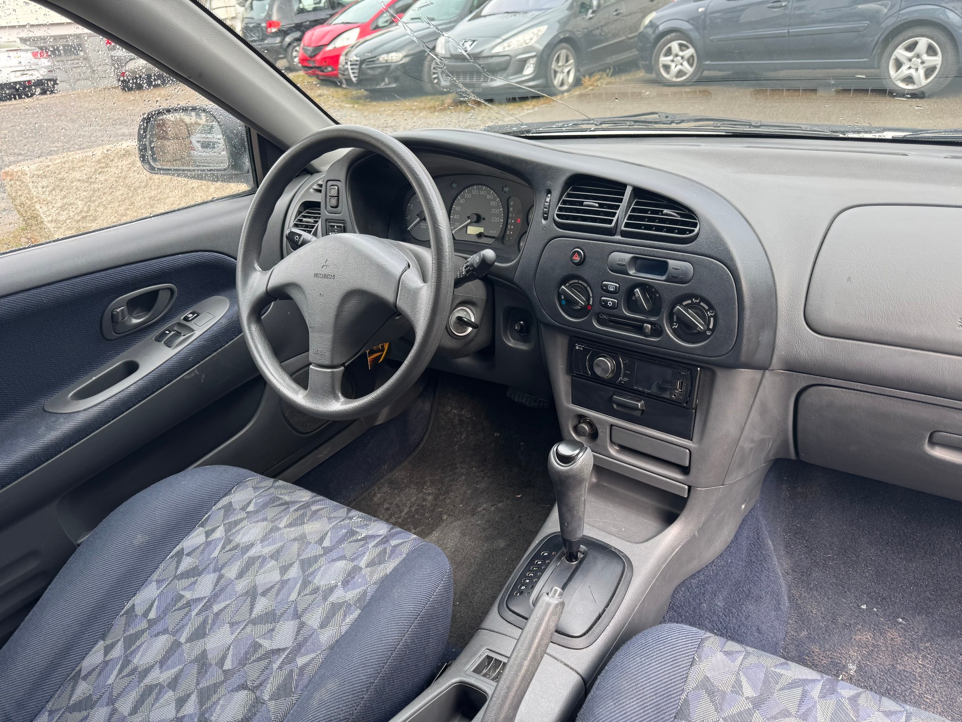MITSUBISHI Colt 1.6 16V GLX Edition-image-4