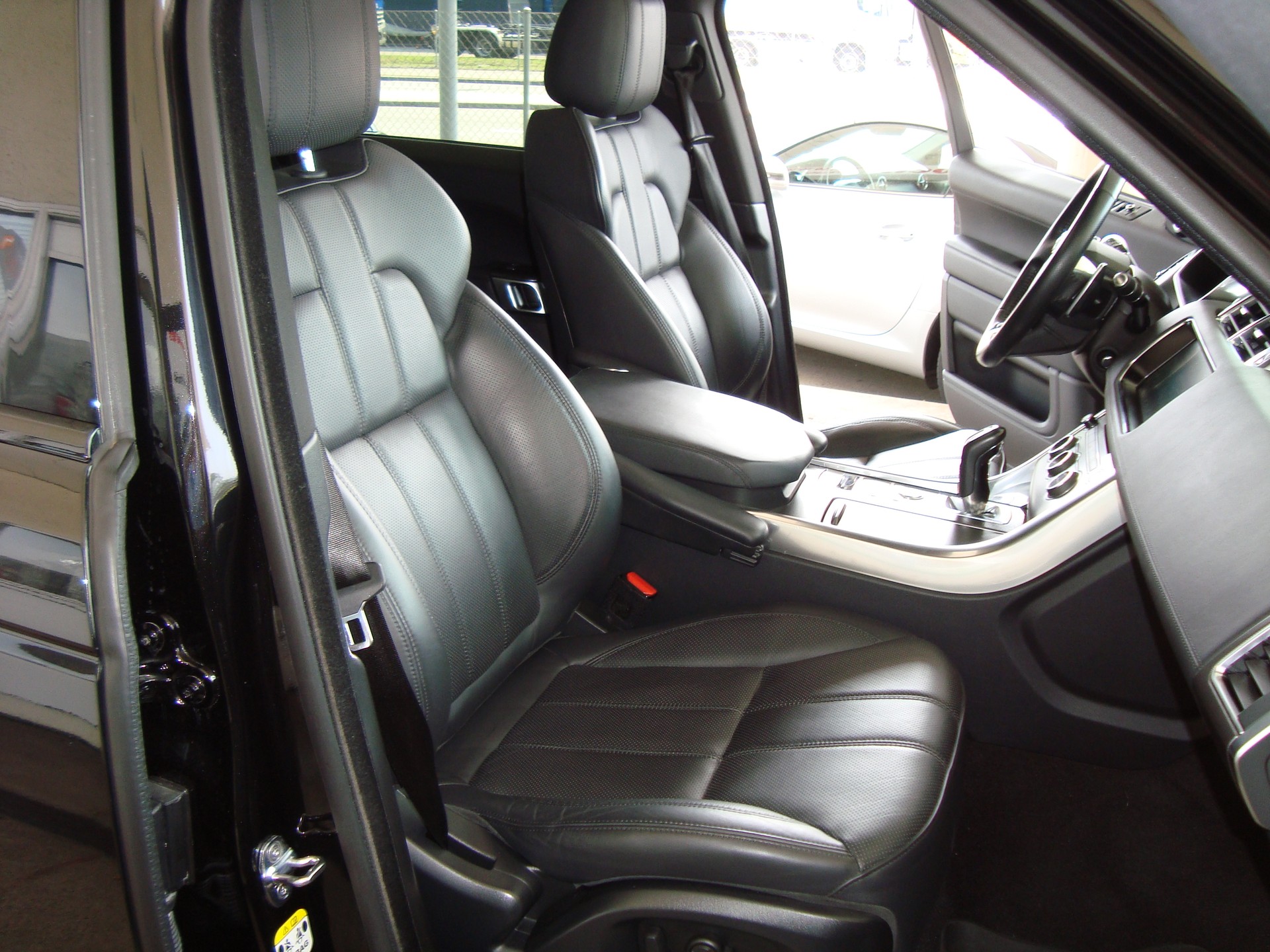 LAND ROVER Range Rover Sport 3.0 V6 S/C HSE Dynamic Automatic-image-11