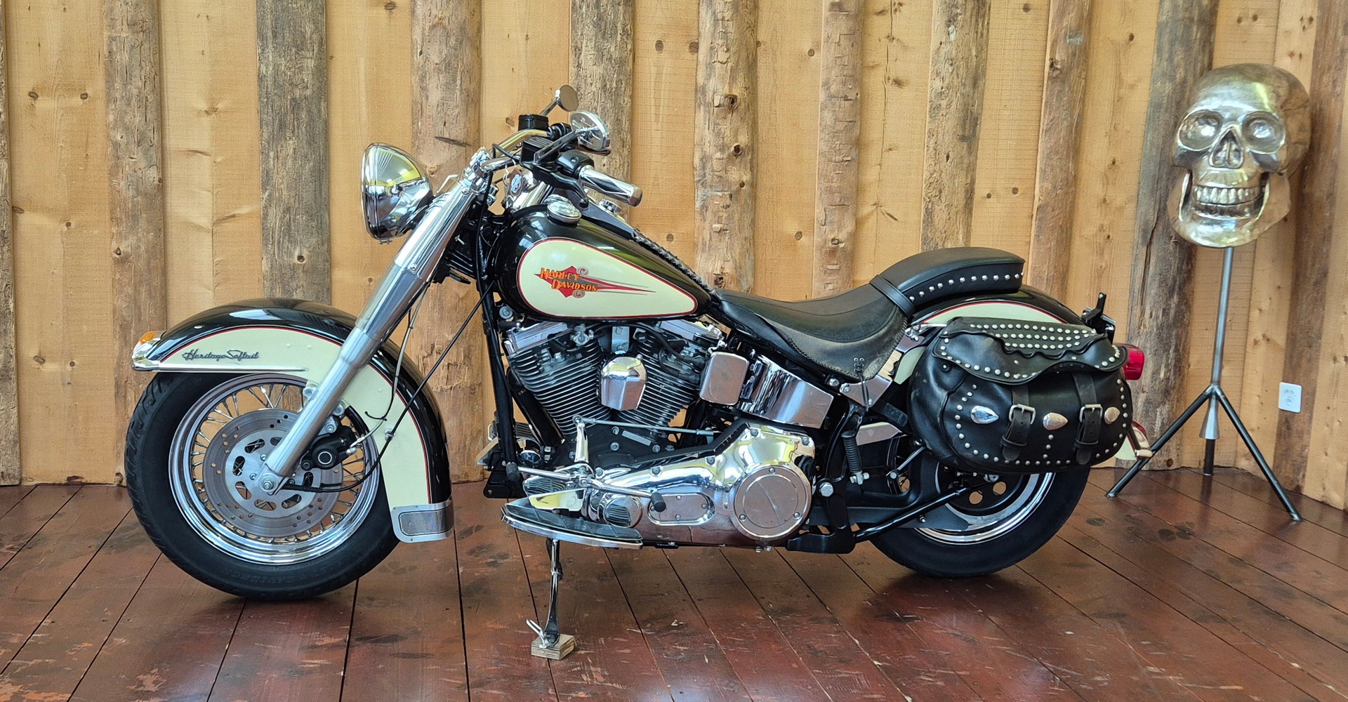 HARLEY-DAVIDSON FLST Heritage Softail-image-2