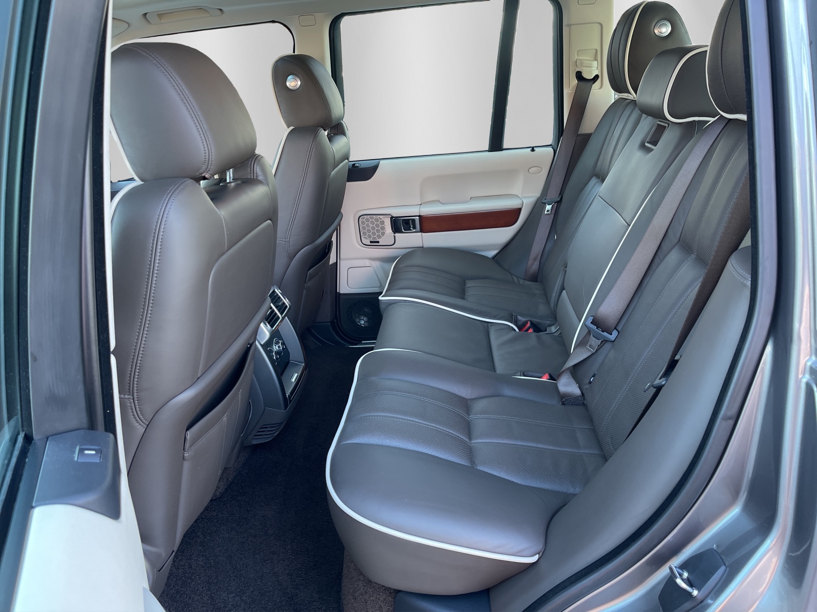 LAND ROVER Range Rover 4.4 TDV8 Vogue Automatic-image-12