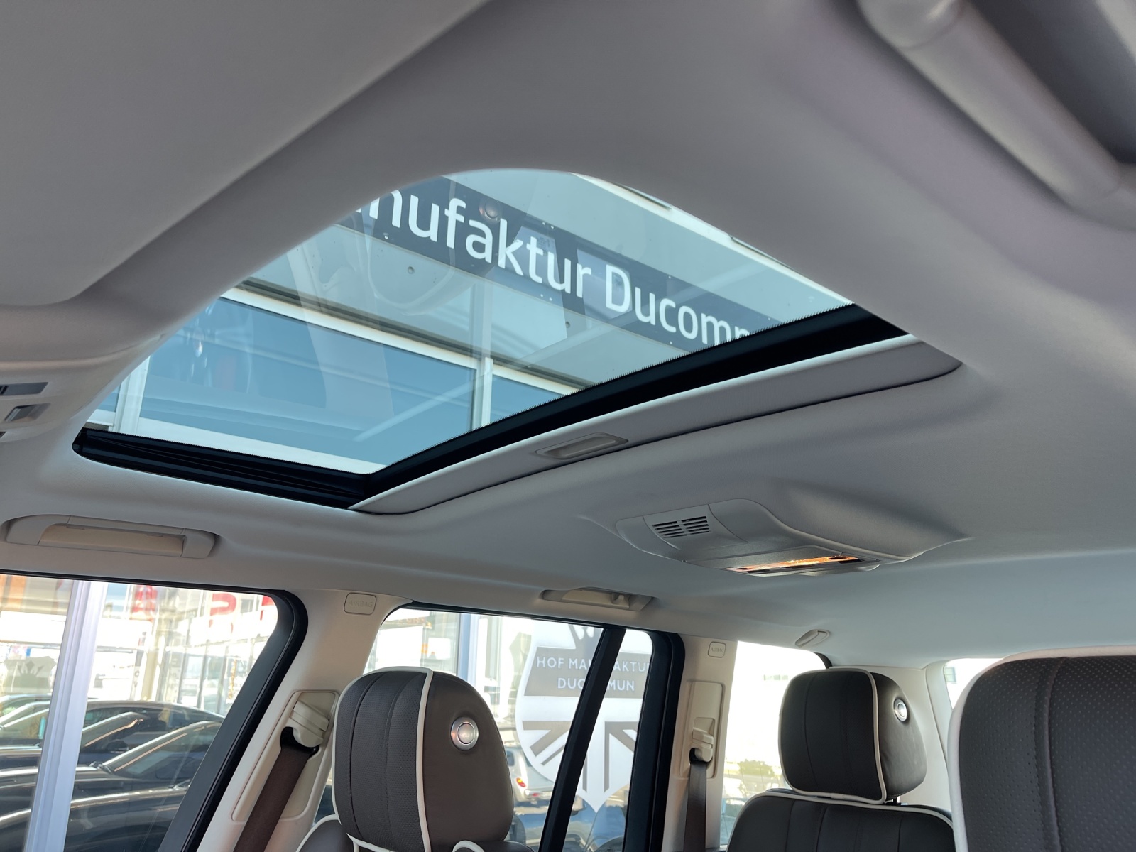 LAND ROVER Range Rover 4.4 TDV8 Vogue Automatic-image-13