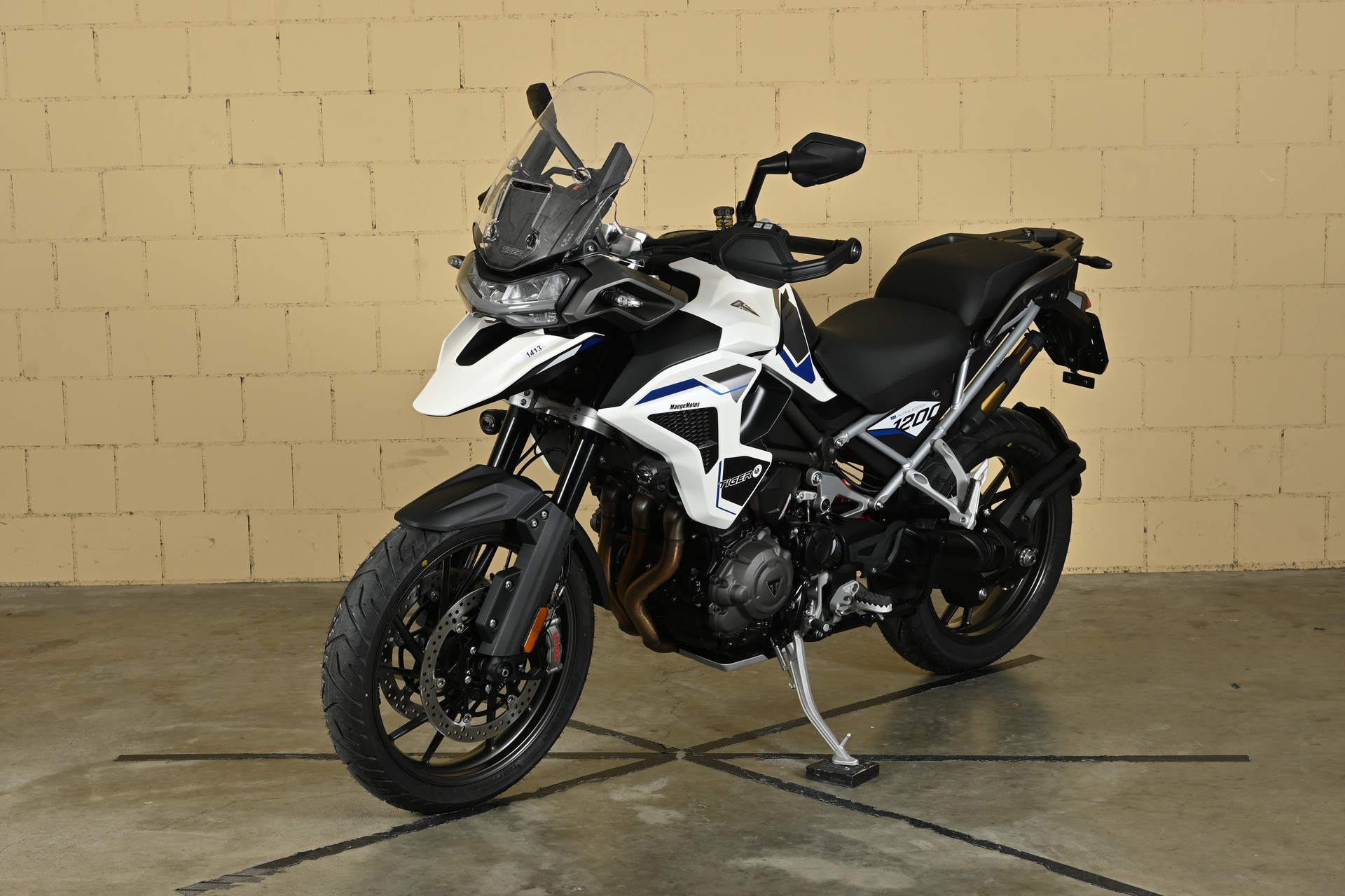 TRIUMPH Tiger 1200 Alpine Edition-image-2