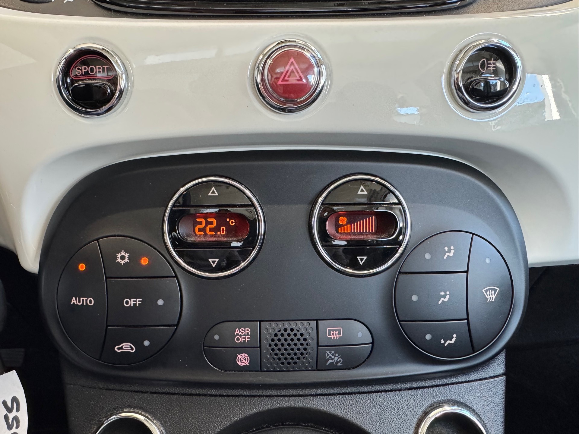FIAT 500 0.9 Twinair Turbo Lounge-image-12