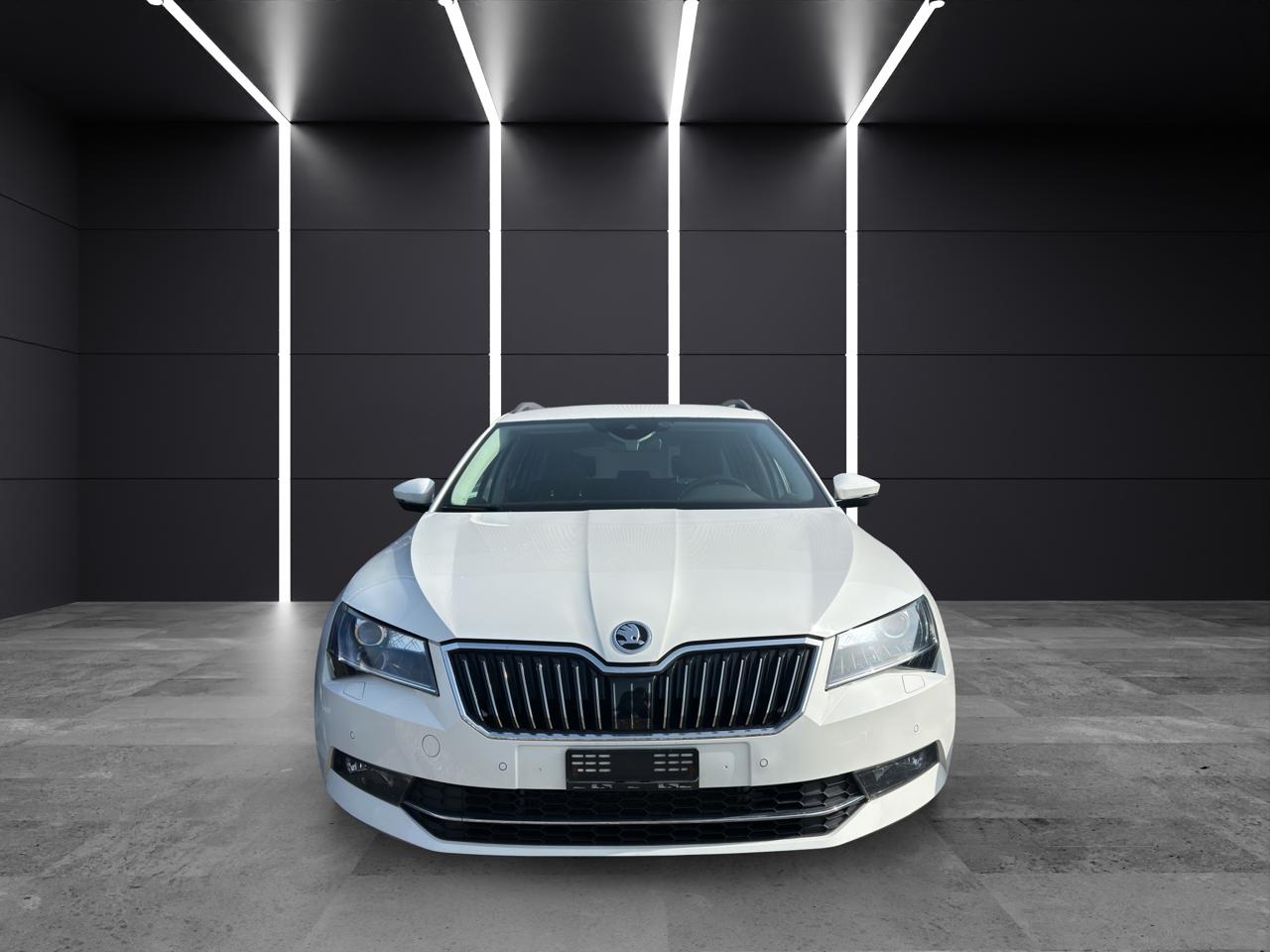 SKODA Superb Combi 2.0 TDi Style 4x4 DSG