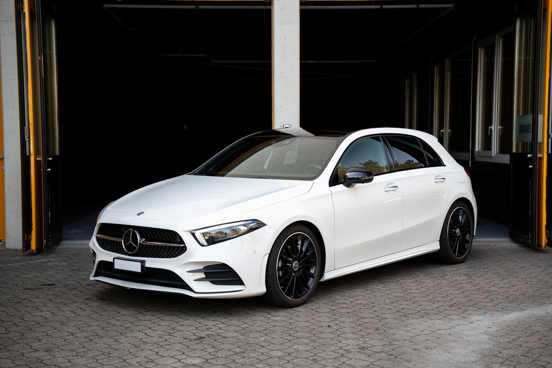 MERCEDES-BENZ A 200 AMG Line 7G-DCT
